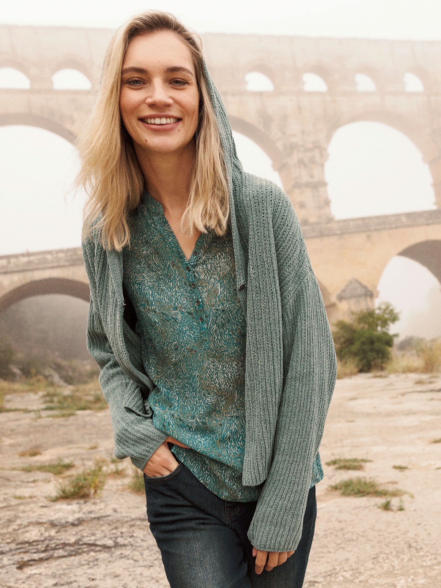 blouse avec patte de boutonnage