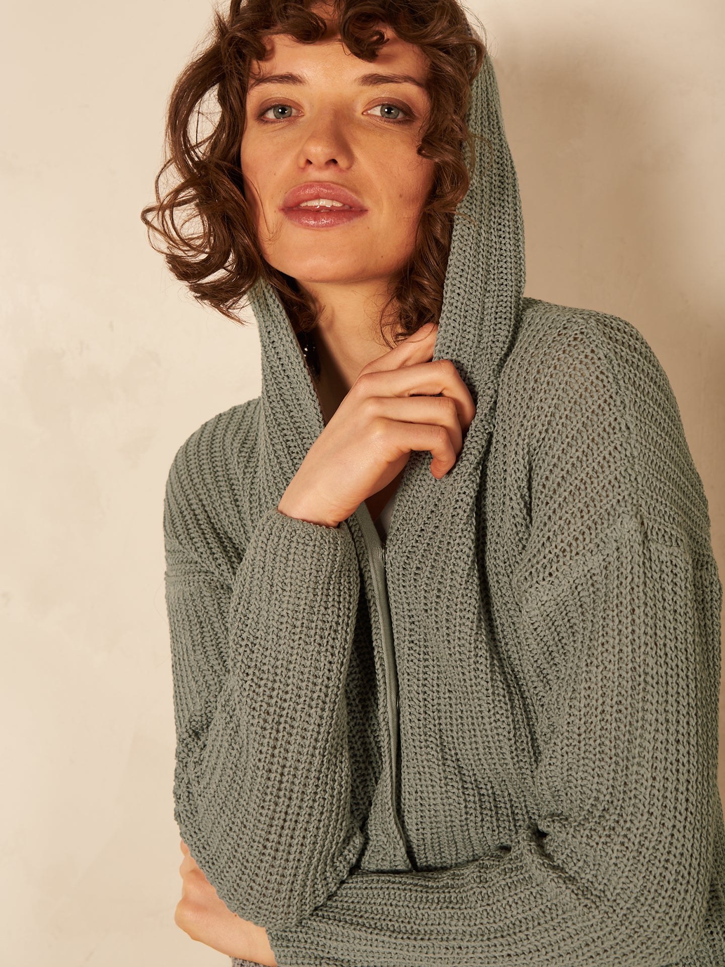 Strickjacke mit Kapuze