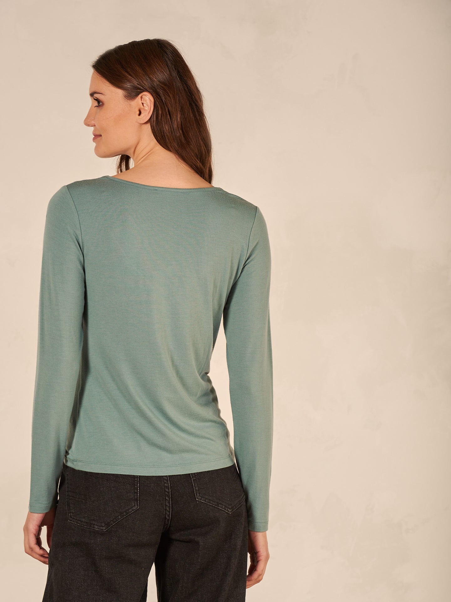 Long-sleeved shirt