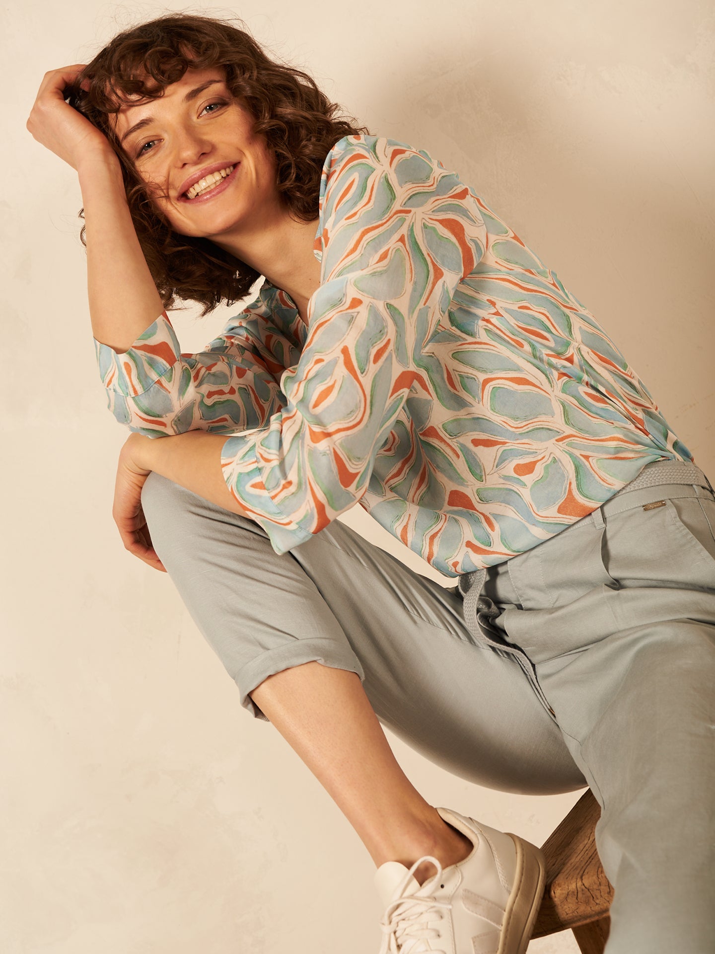 3/4-sleeved blouse