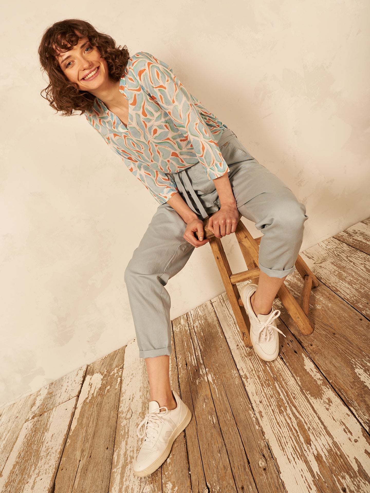 3/4-sleeved blouse