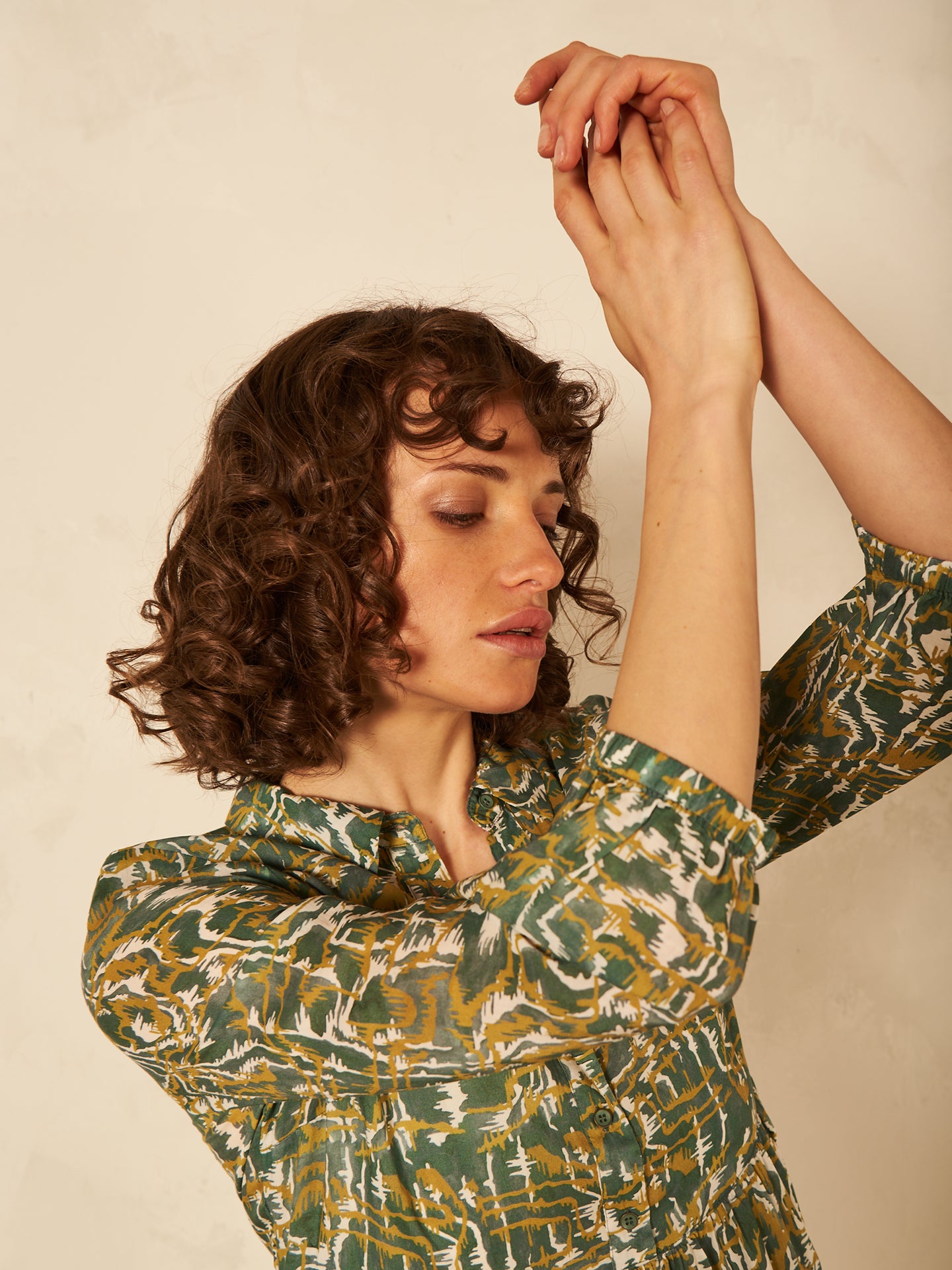 Kleid mit Kragen
