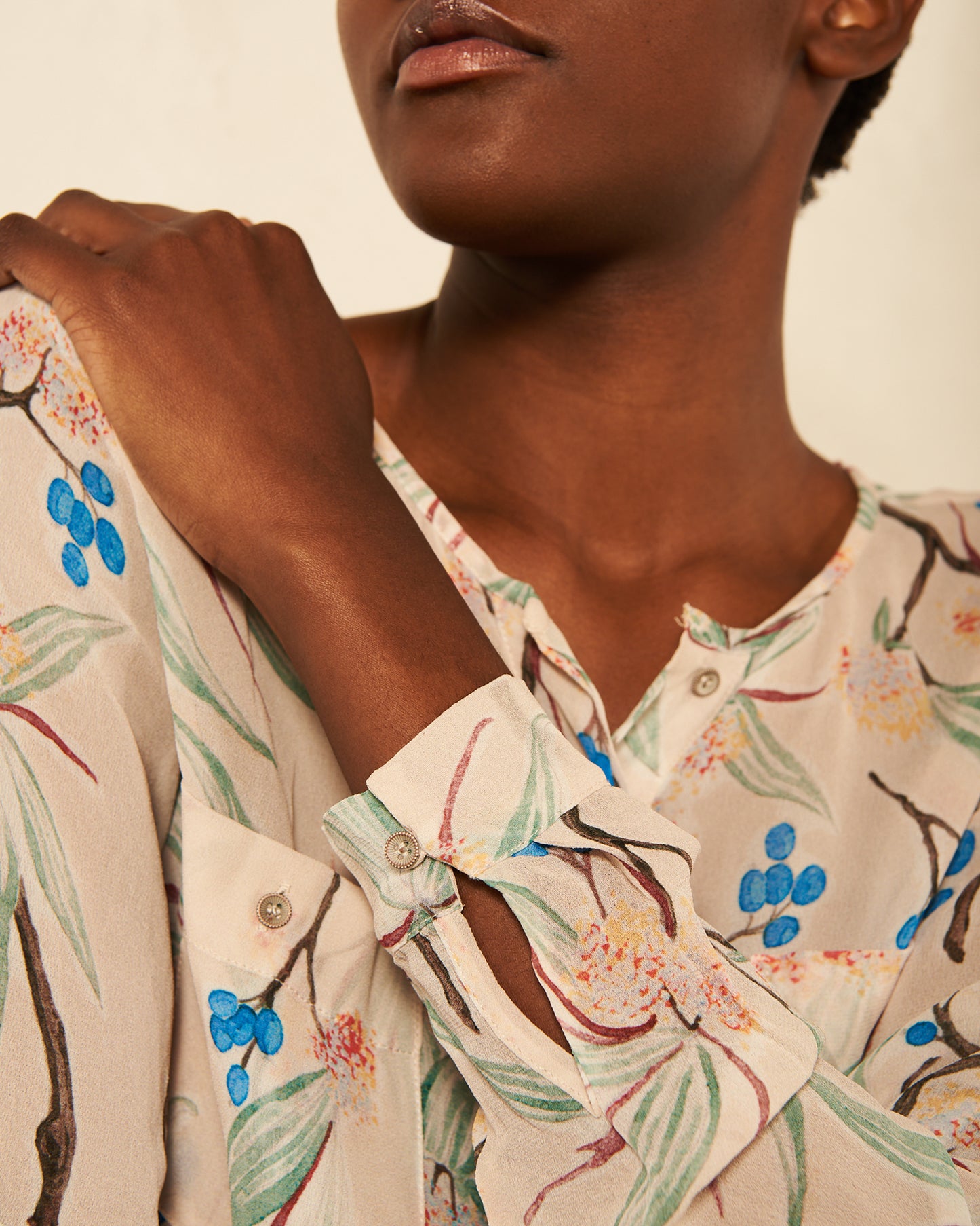 blouse avec patte de boutonnage