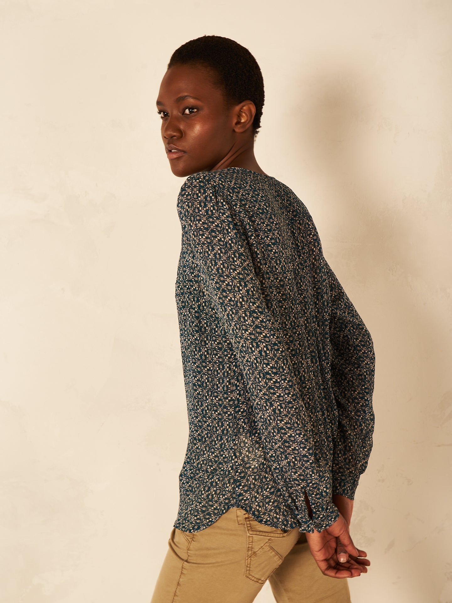 blouse avec patte de boutonnage