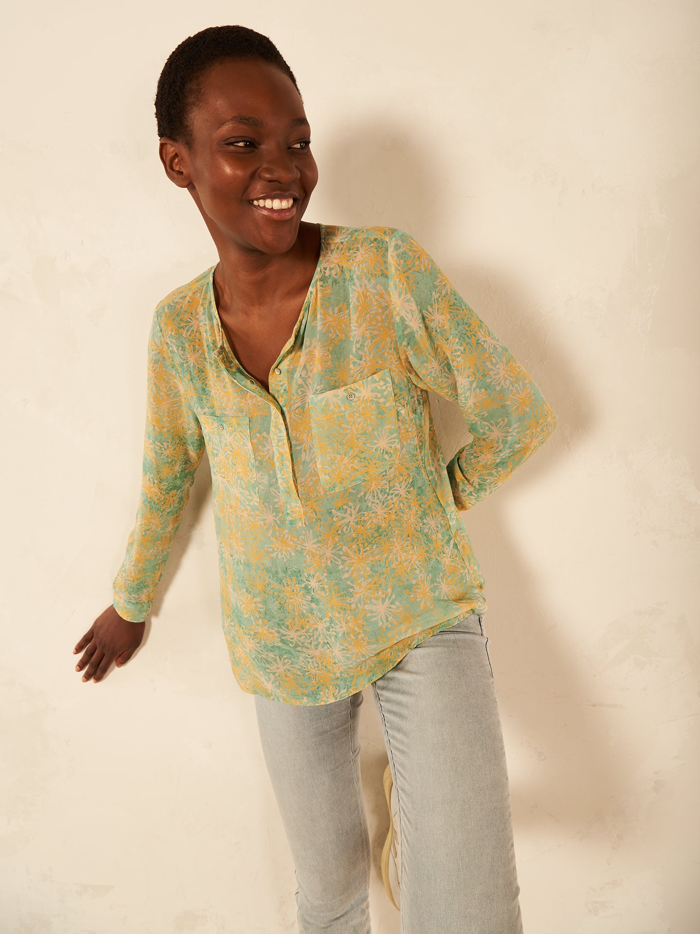 blouse avec patte de boutonnage