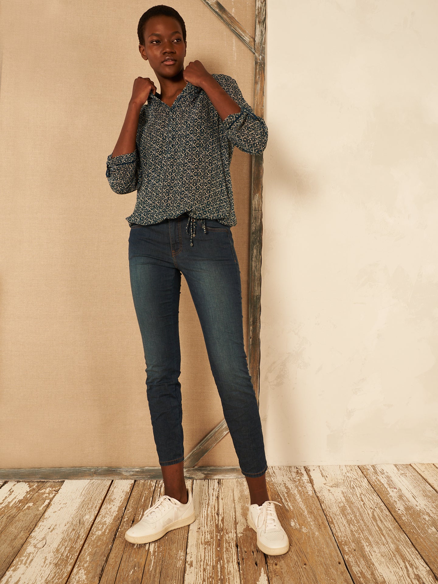 Bluse mit Kapuze