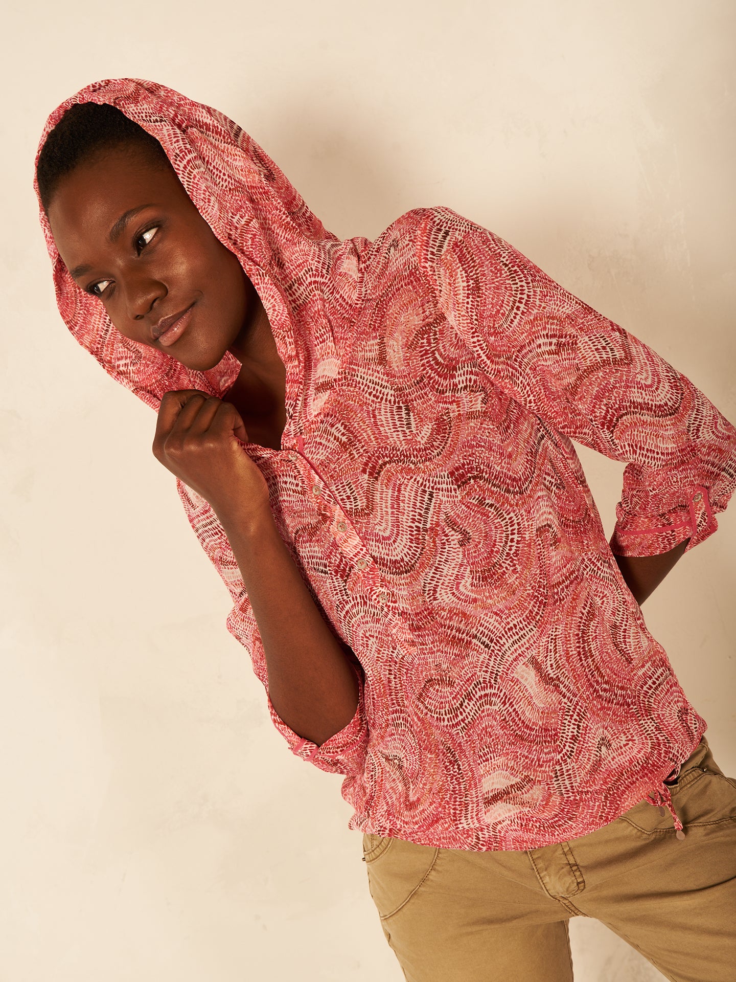 Bluse mit Kapuze