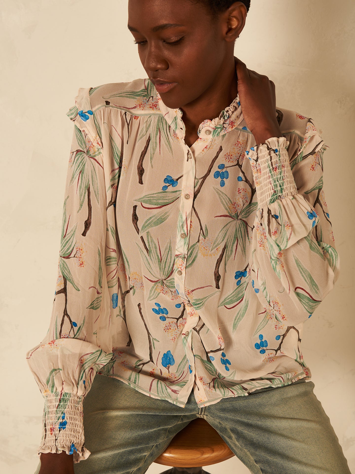 blouse avec détails à volants