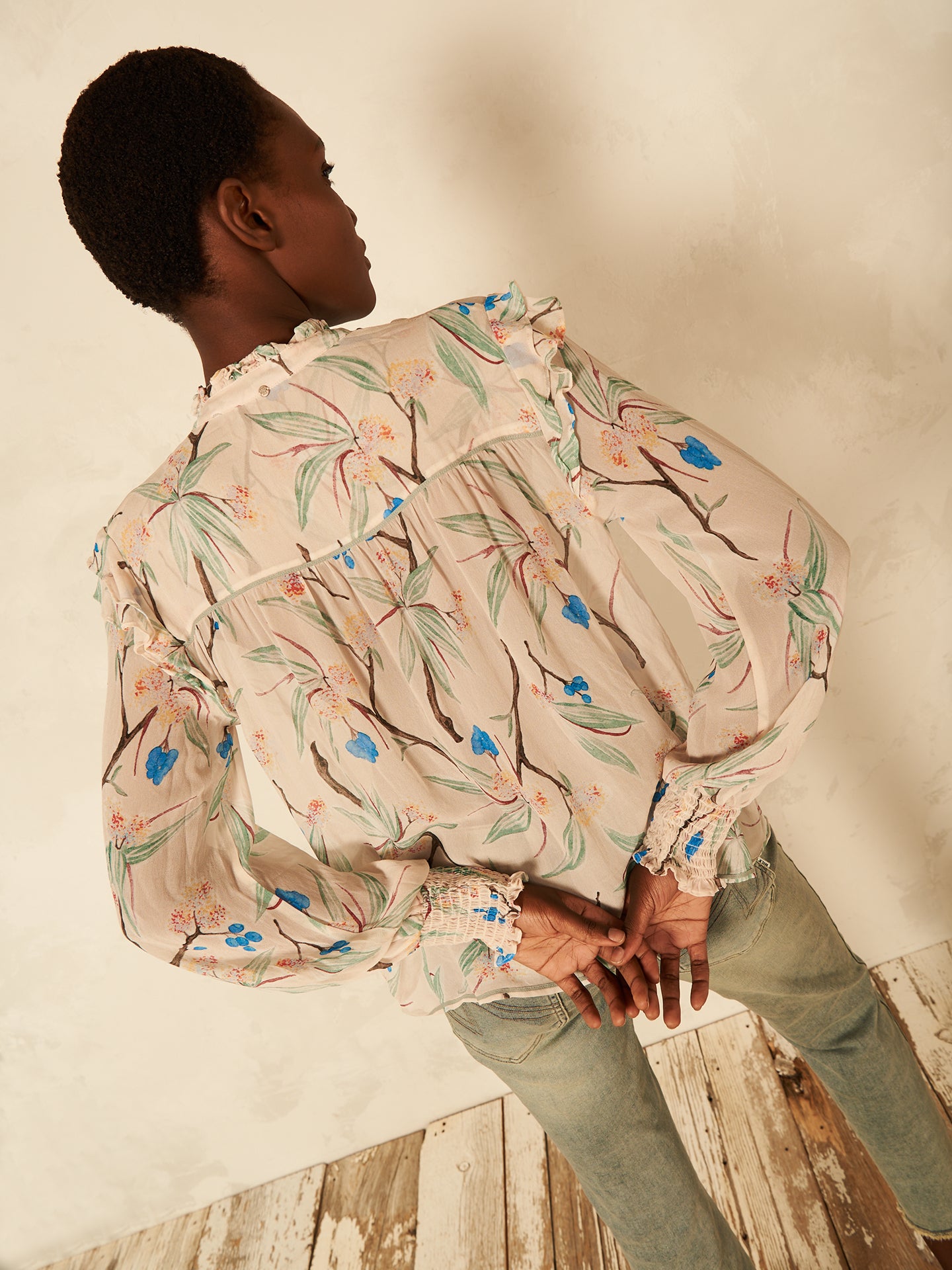 blouse avec détails à volants