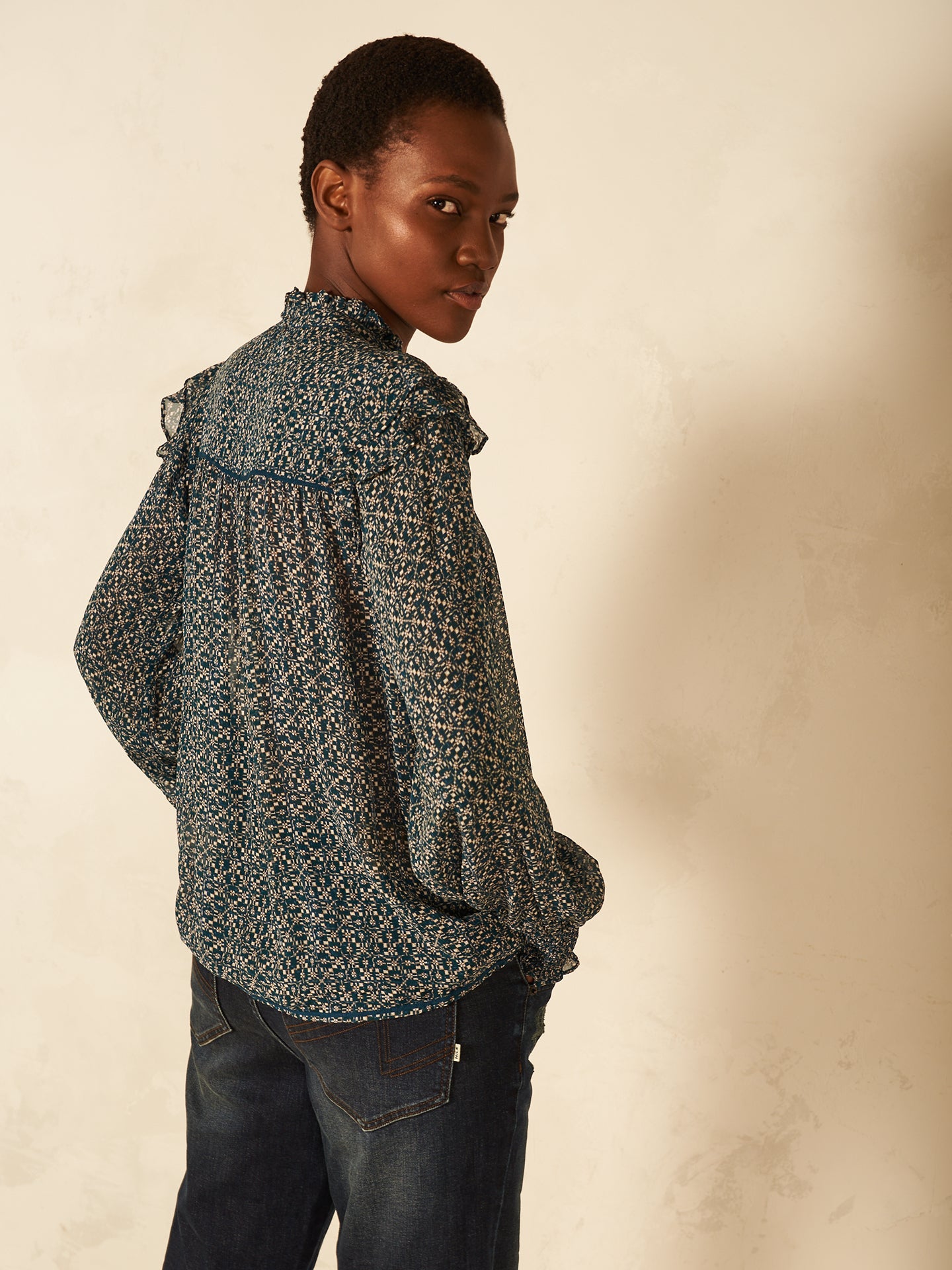 blouse avec détails à volants