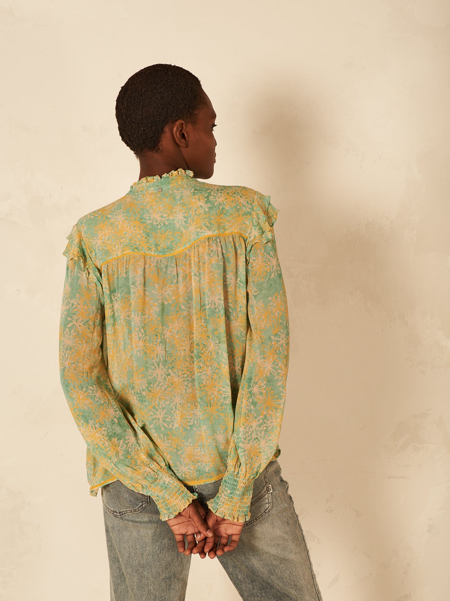 blouse avec détails à volants