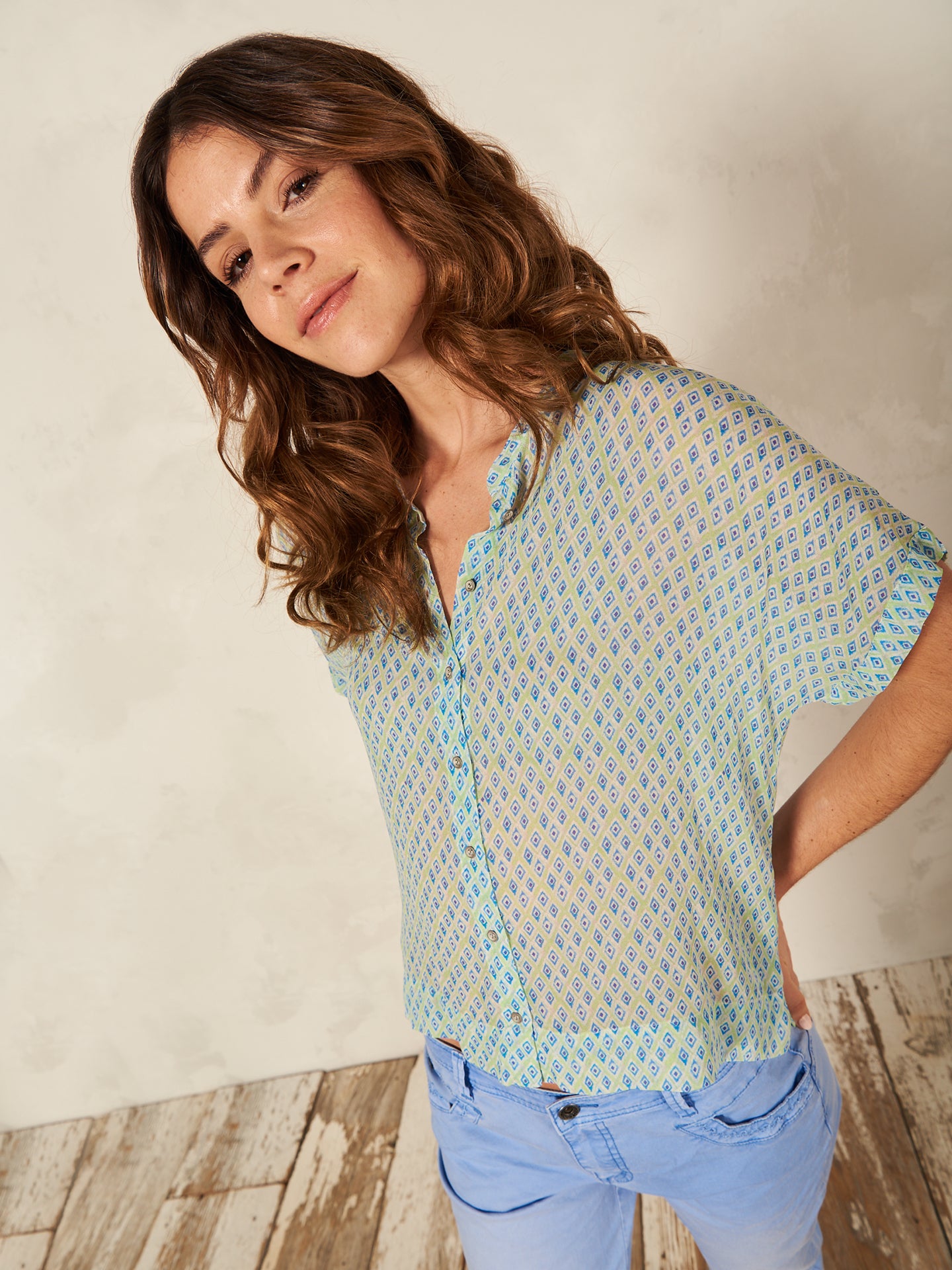 Bluse mit Stehkragen