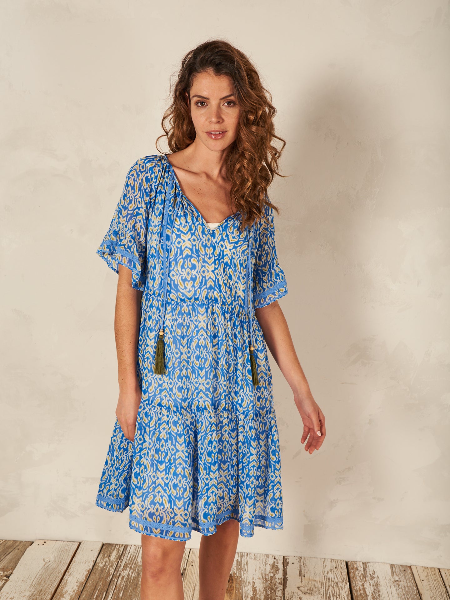 Kleid mit Volant
