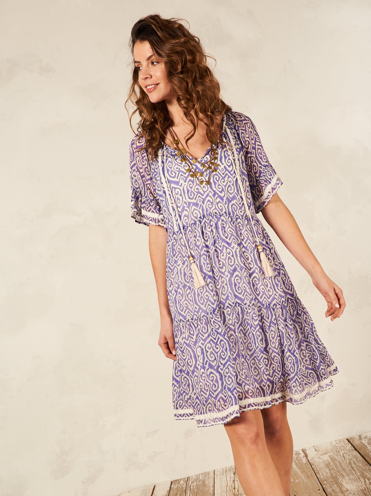 Kleid mit Volant