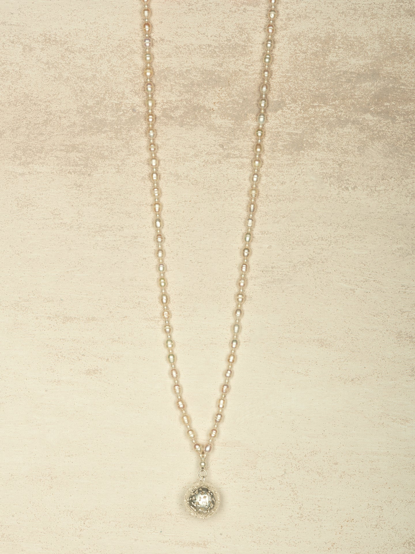collier avec pendentif