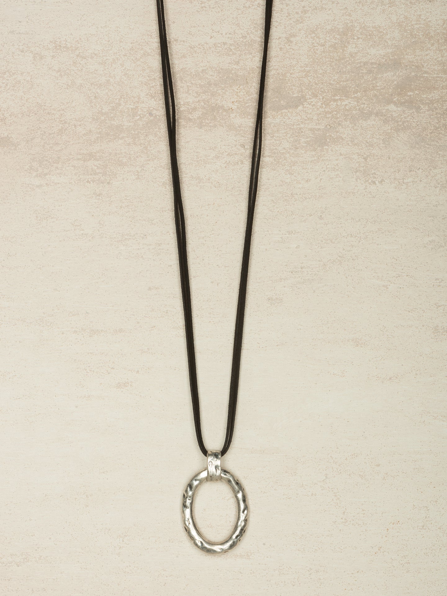 collier avec pendentif