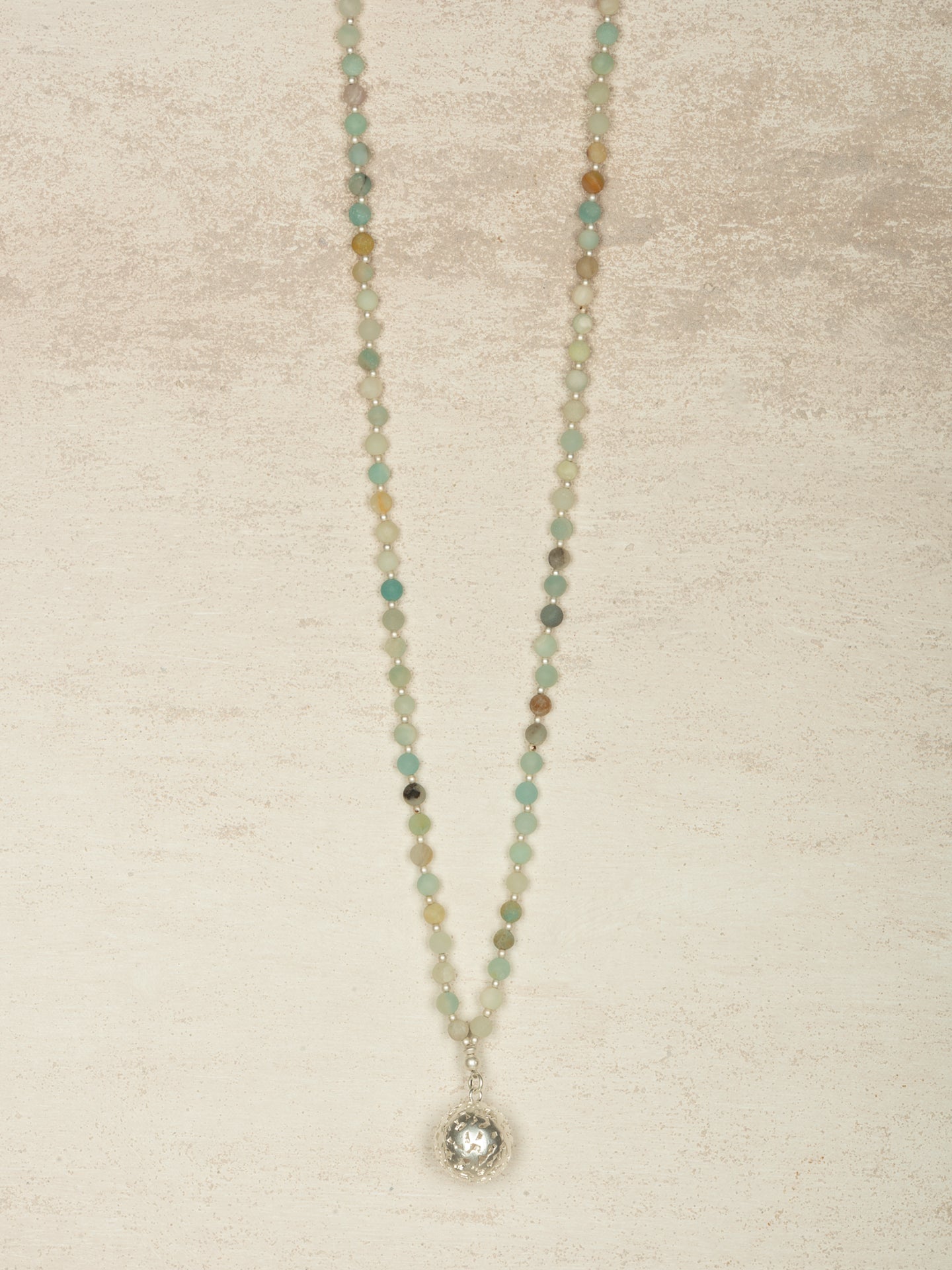 collier avec pendentif