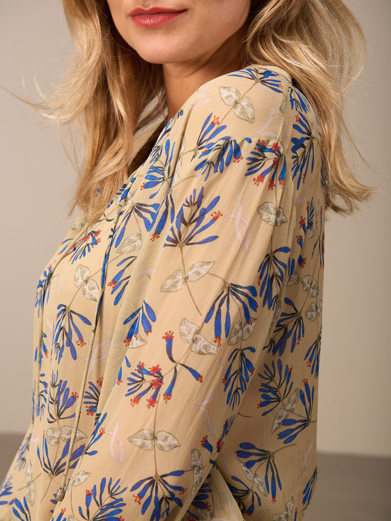 Bluse mit Stehkragen