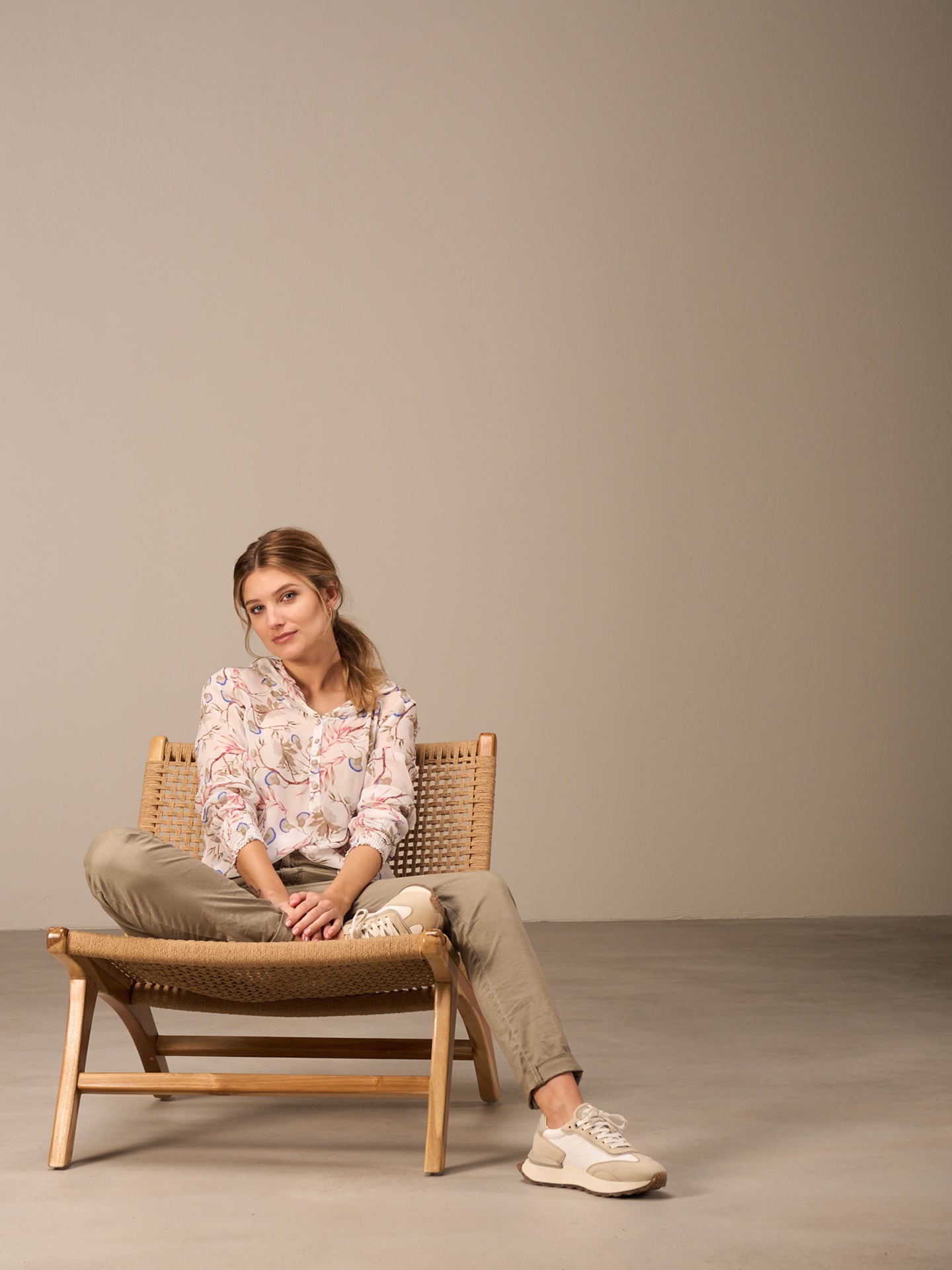 Bluse mit Kapuze