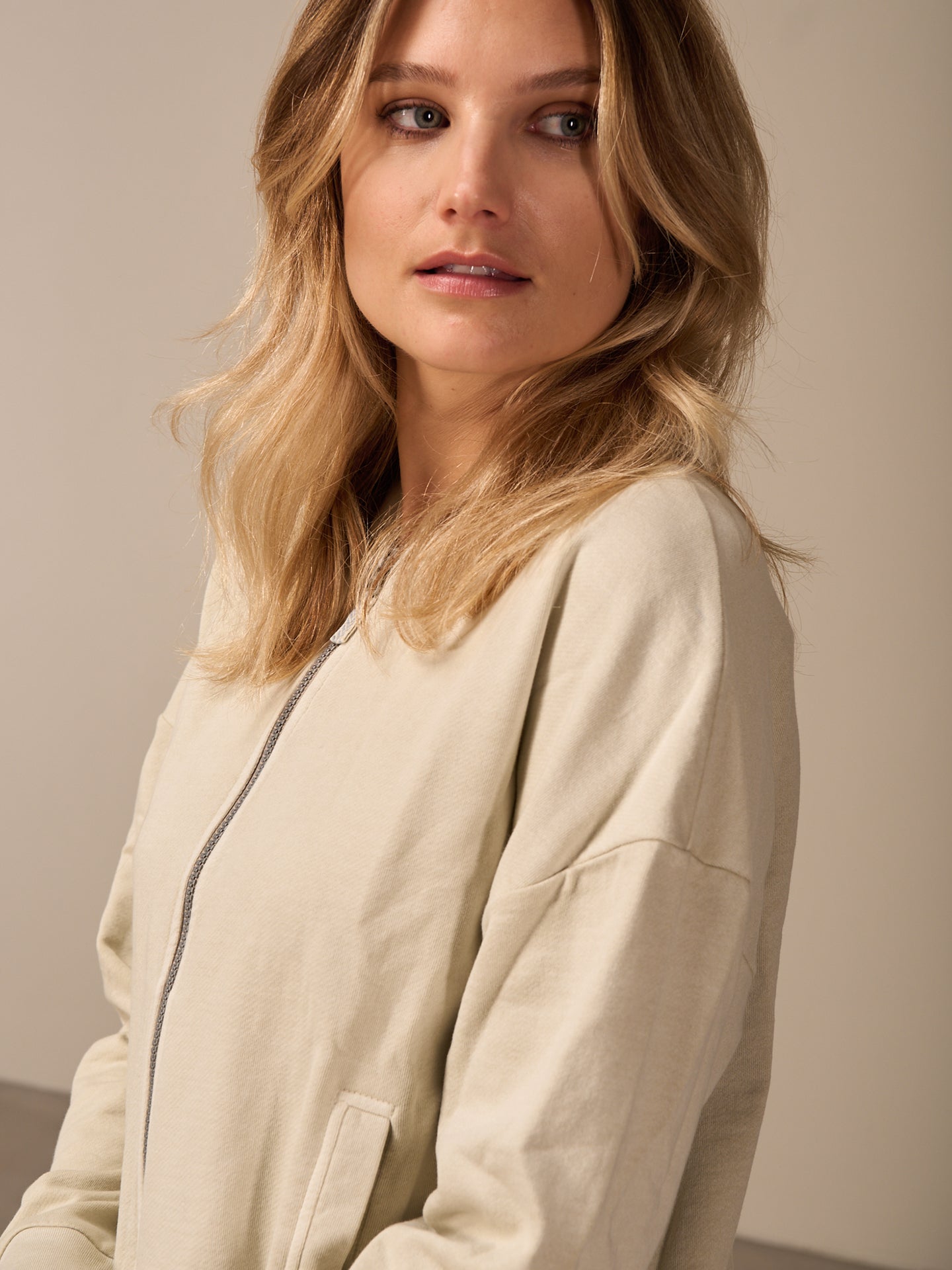veste en sweat avec fermeture éclair