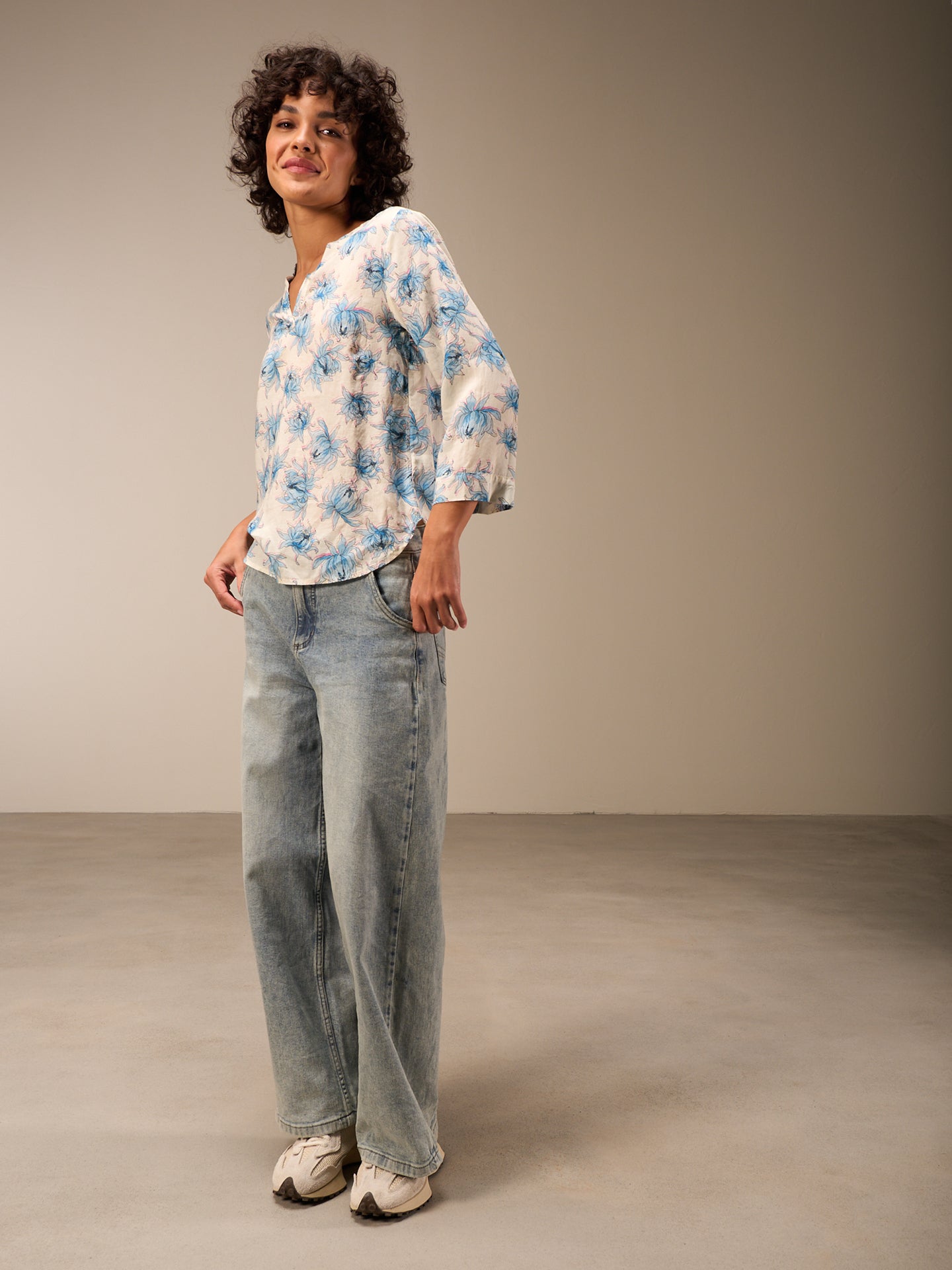 blouse avec col en V