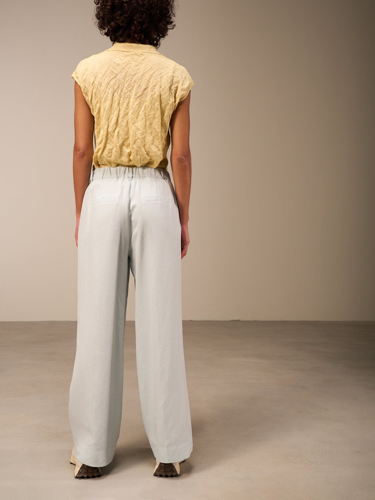 Wide-leg trousers