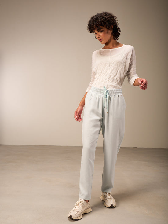 Pants with elastic waistband
