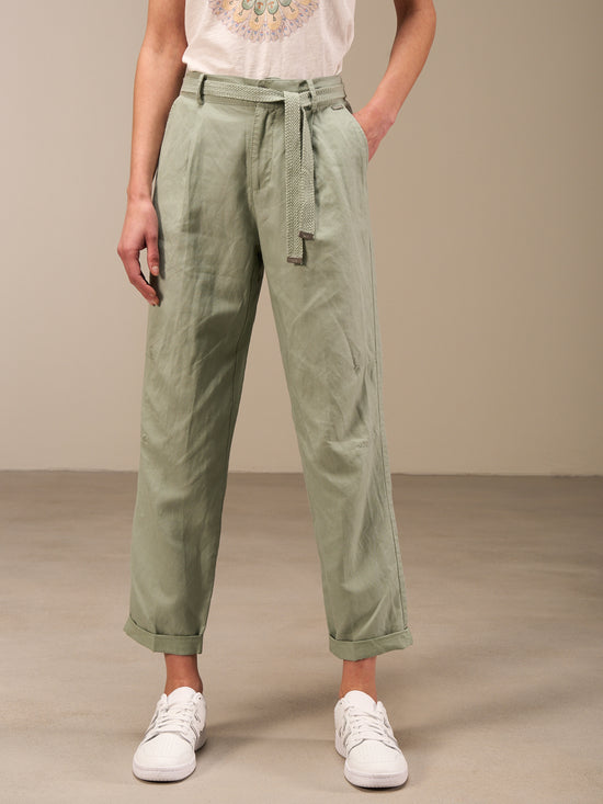 Chinos