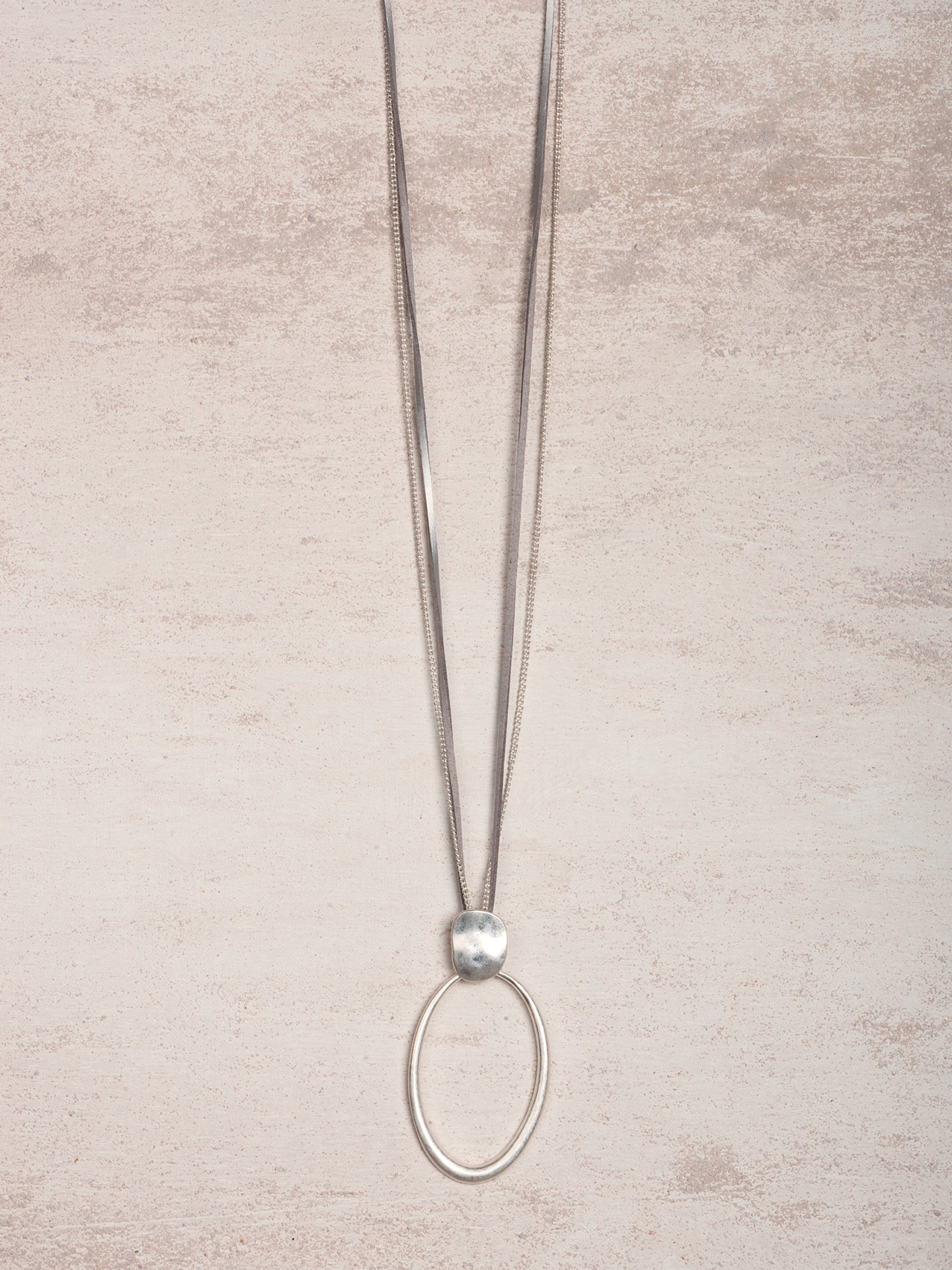 Necklace with pendant