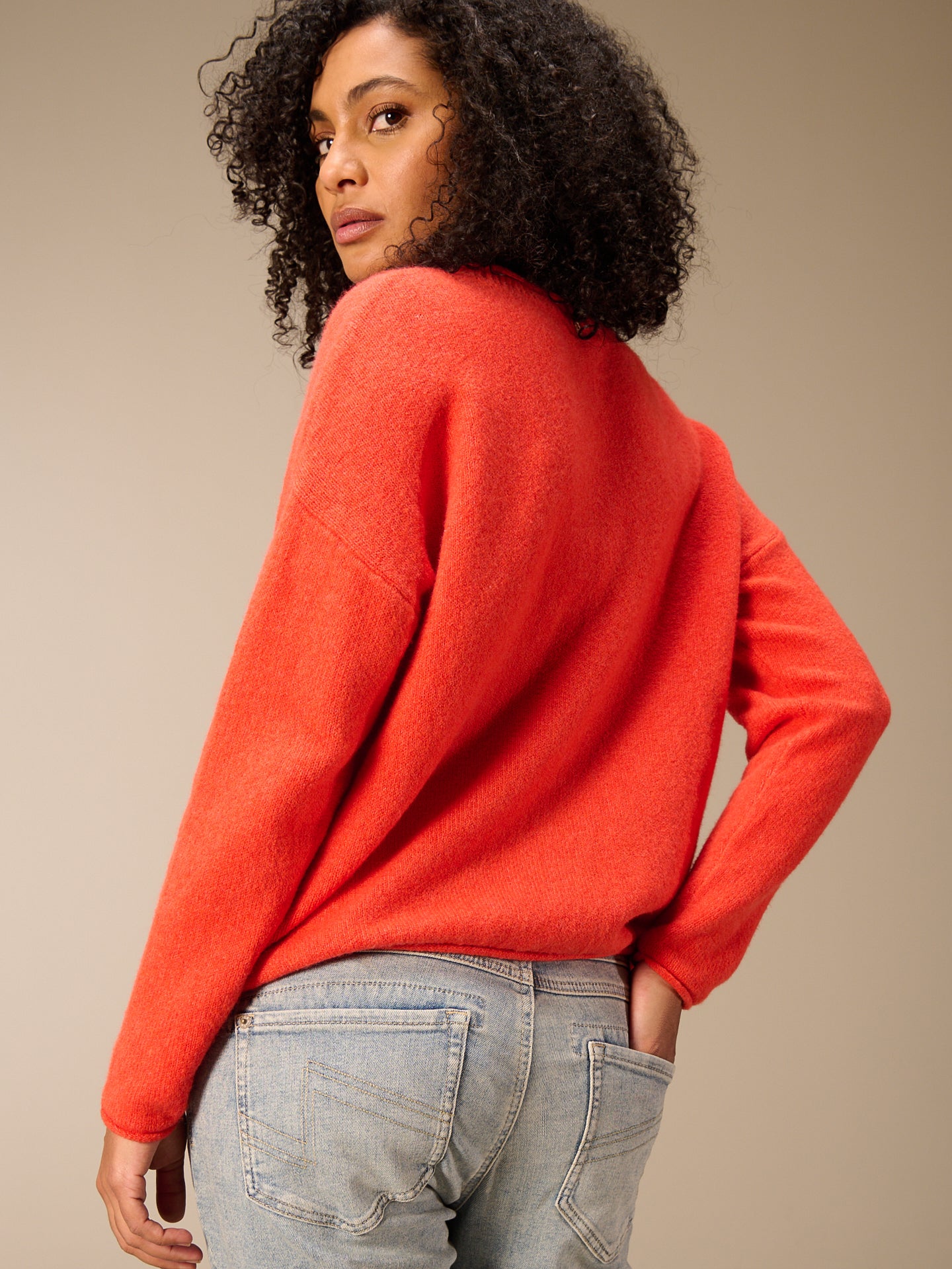 Maglione con scollo rotondo
