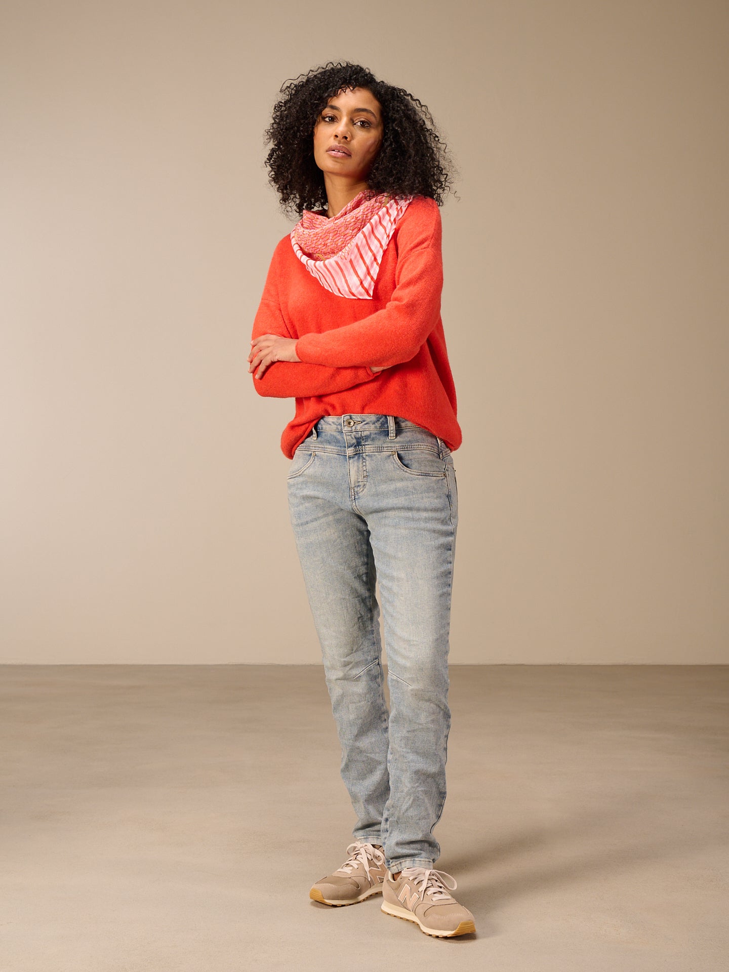 Maglione con scollo rotondo