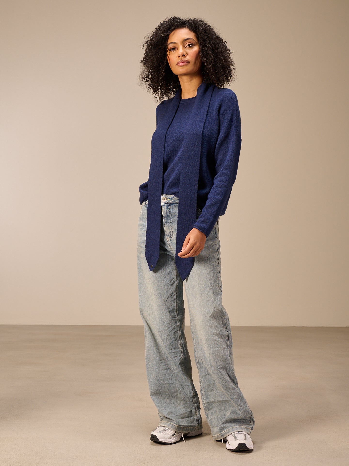 Maglione con scollo rotondo