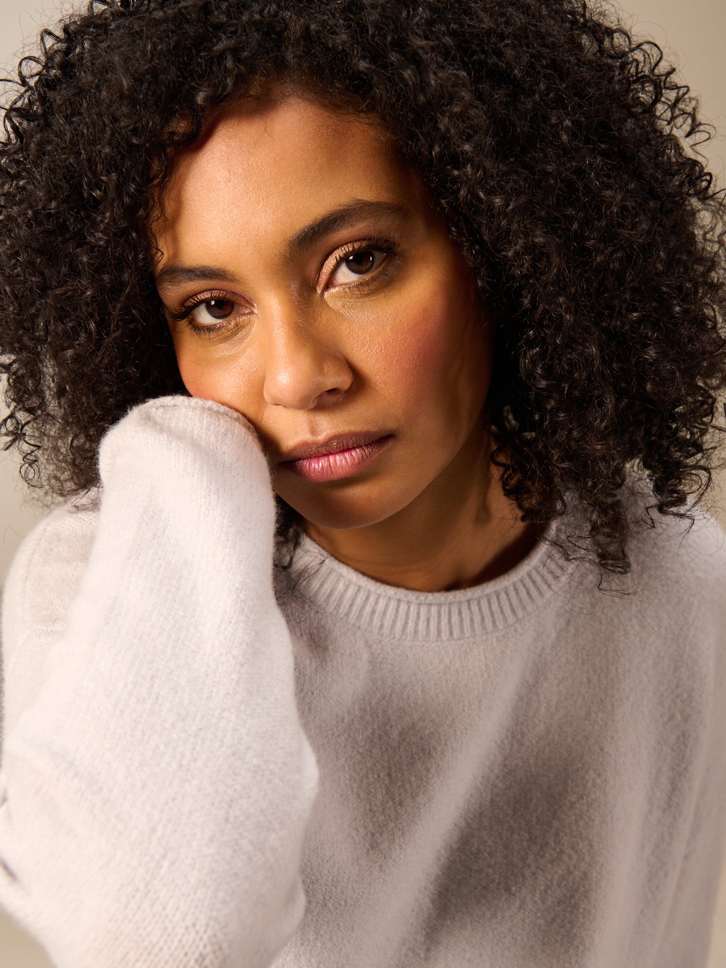 Maglione con scollo rotondo