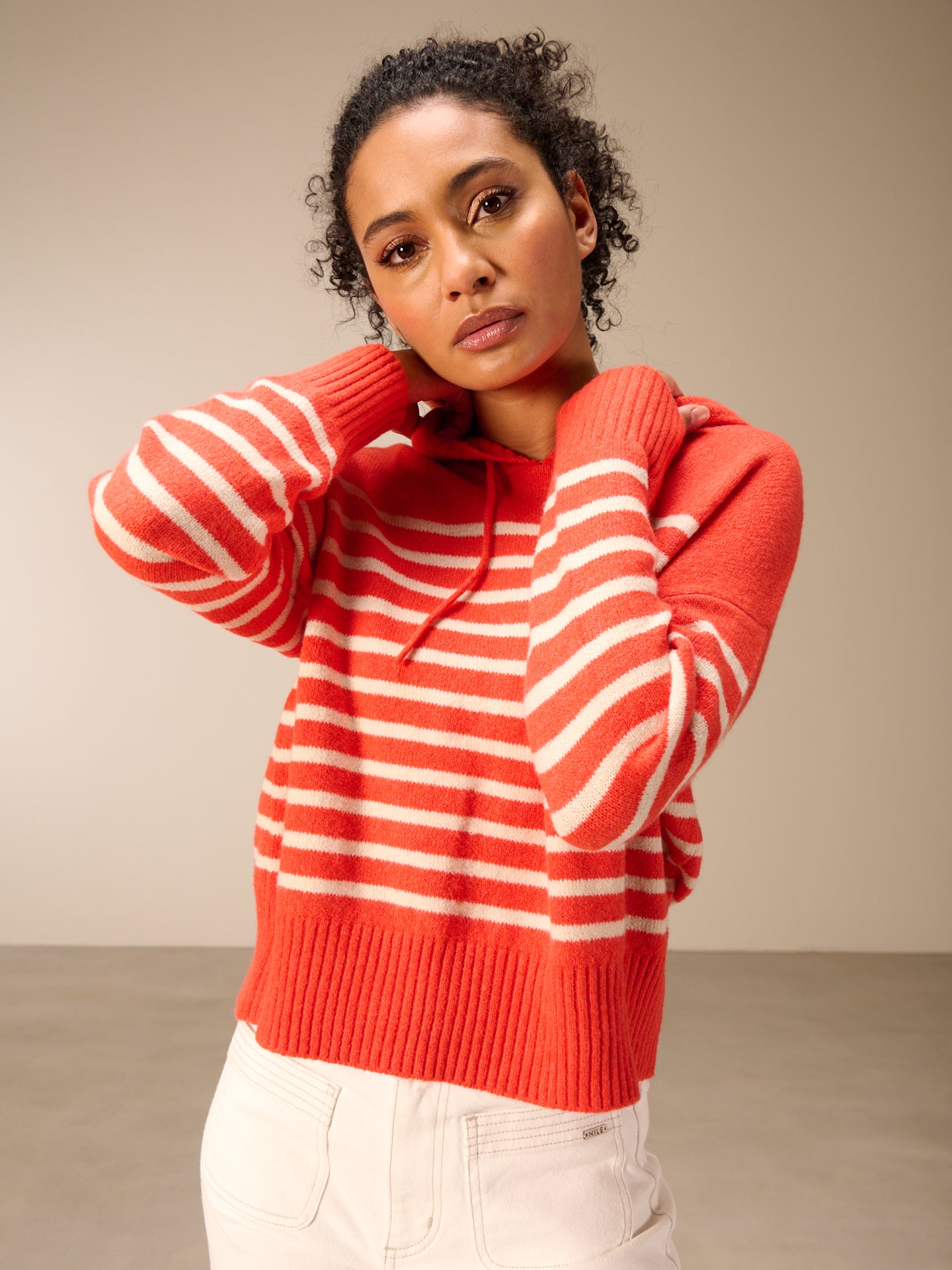 Maglione con cappuccio