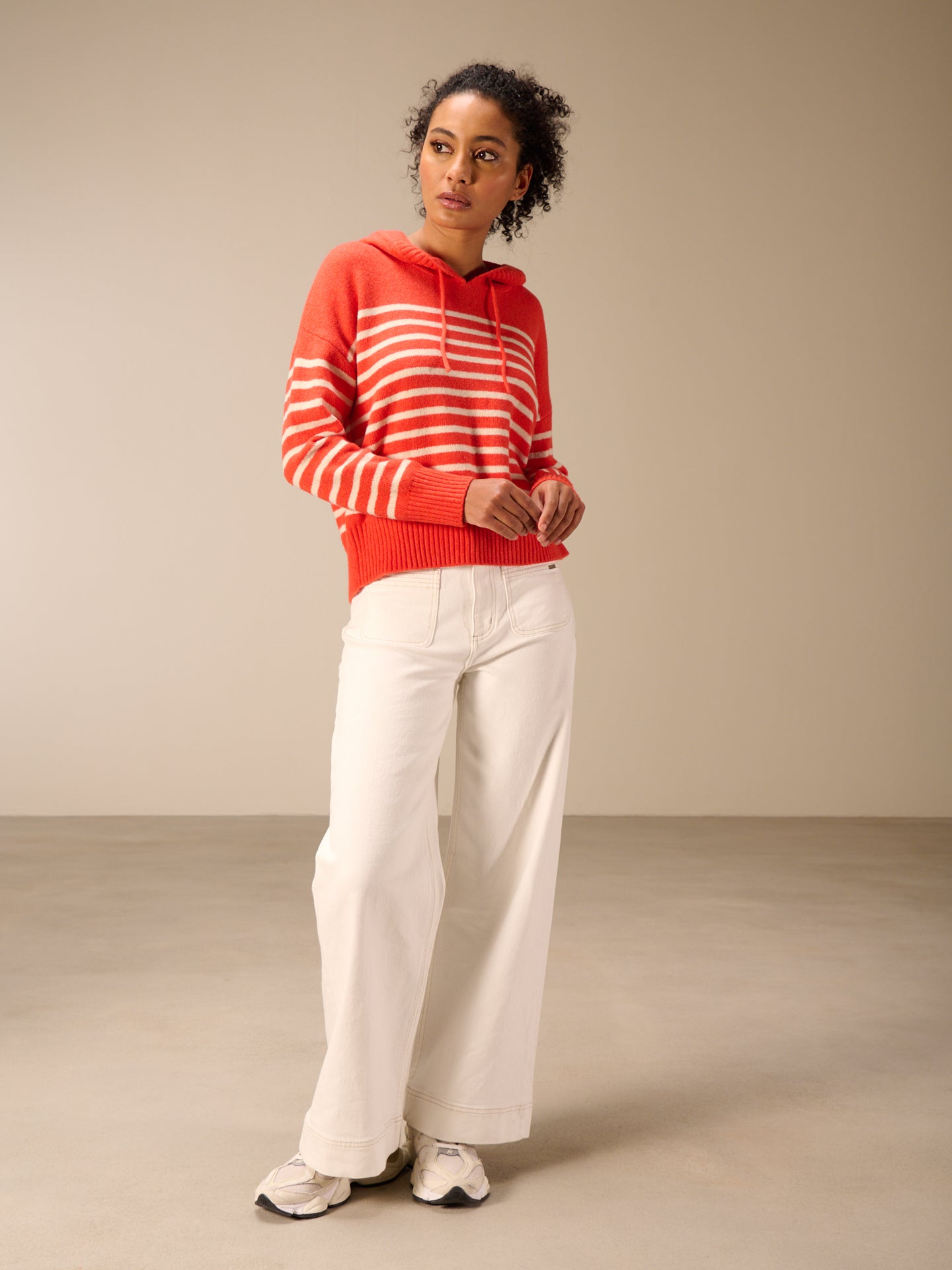 Maglione con cappuccio