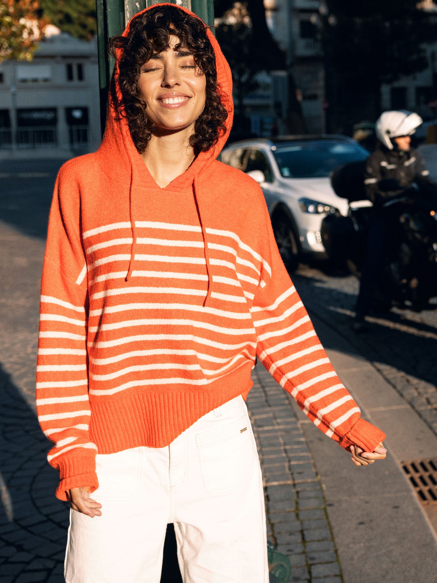 Maglione con cappuccio