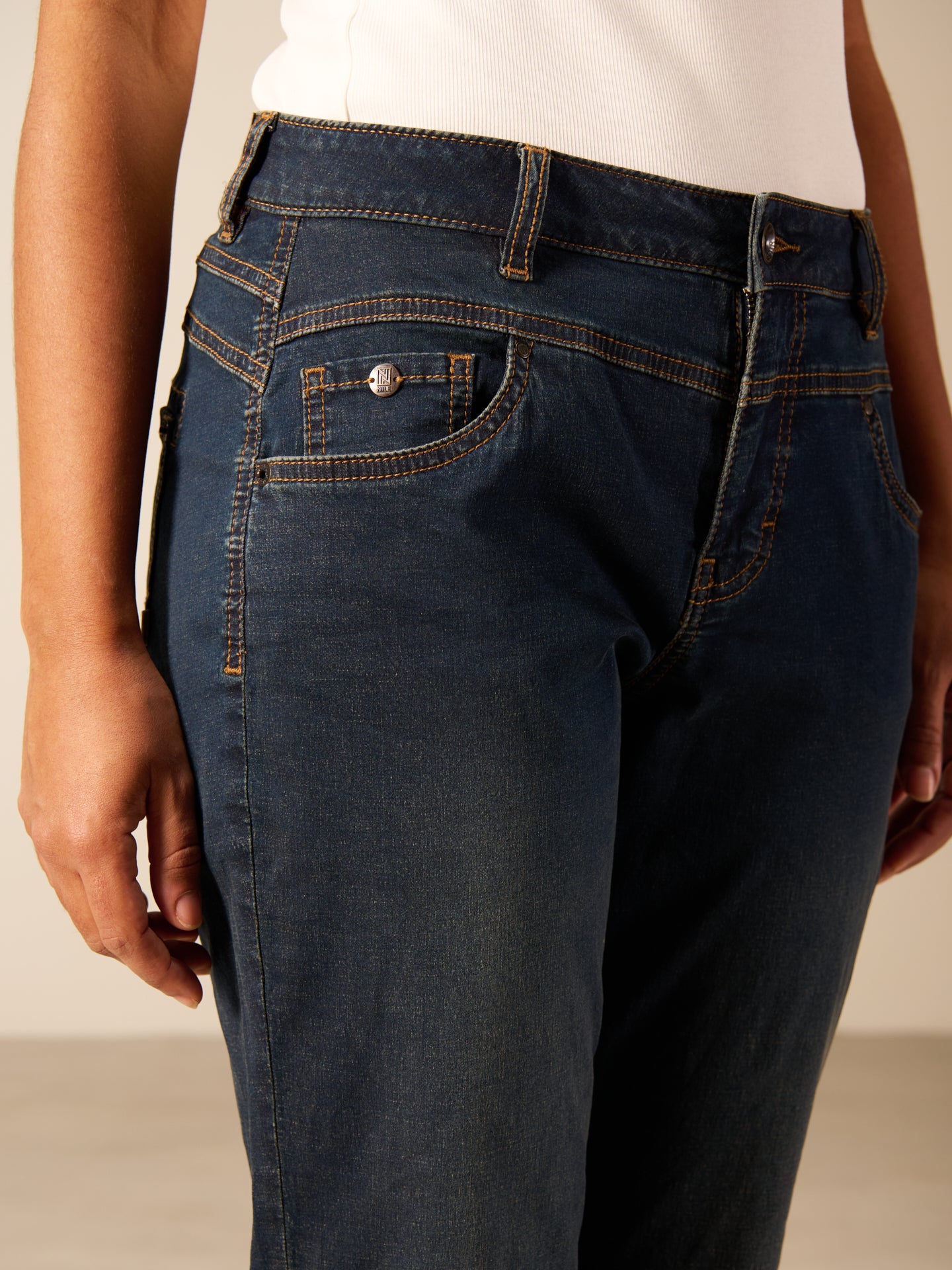 Tapered jeans
