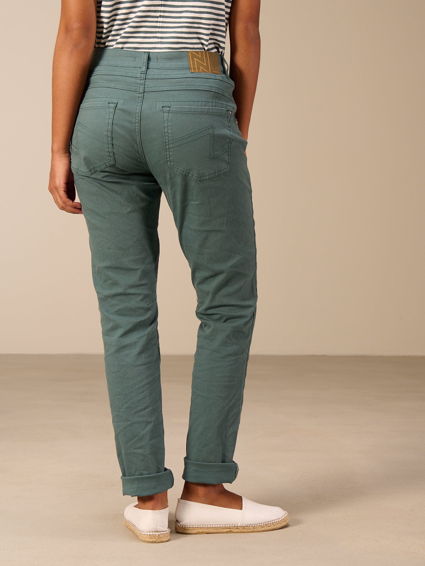 pantalon tapered