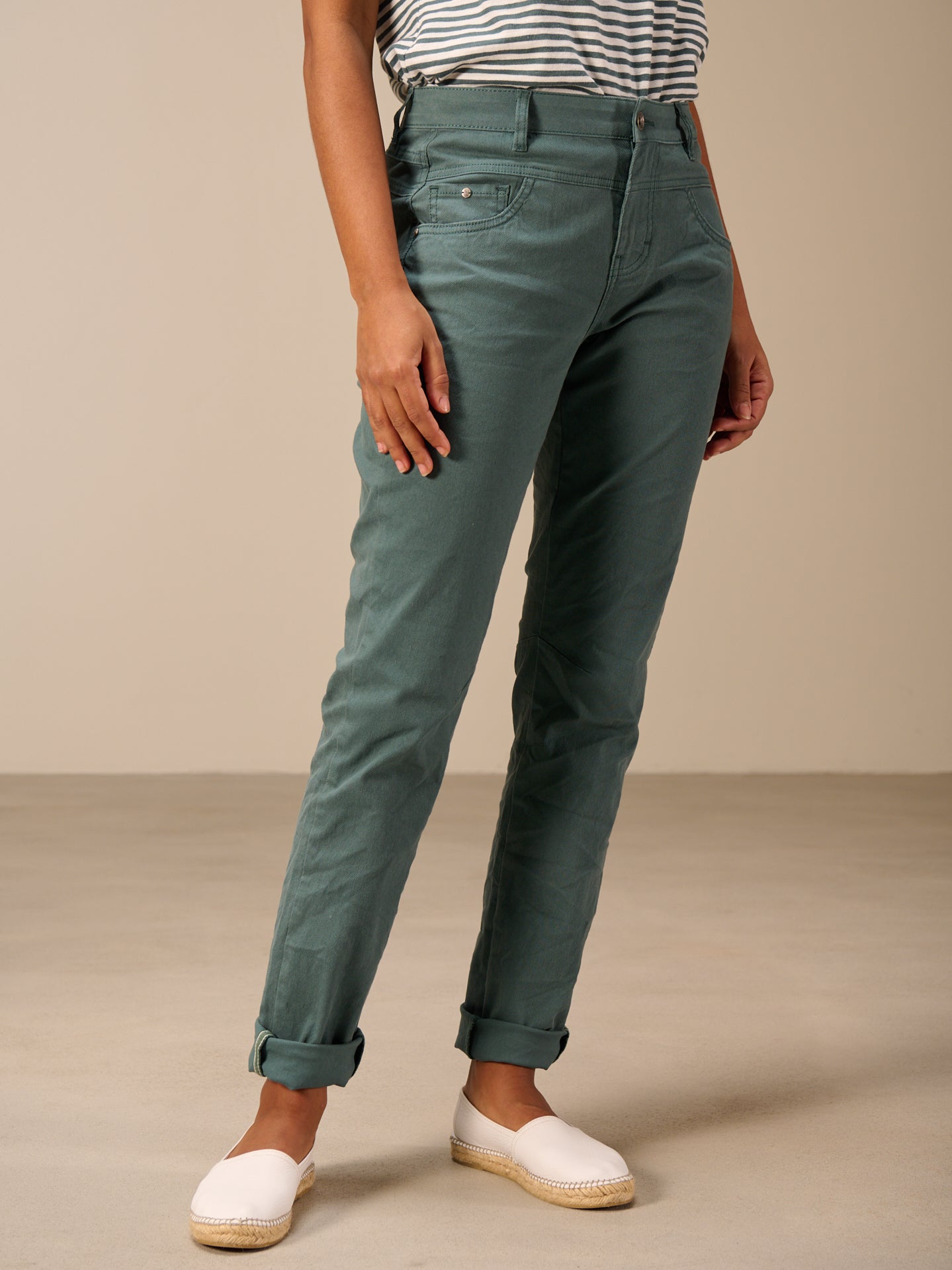 pantalon tapered