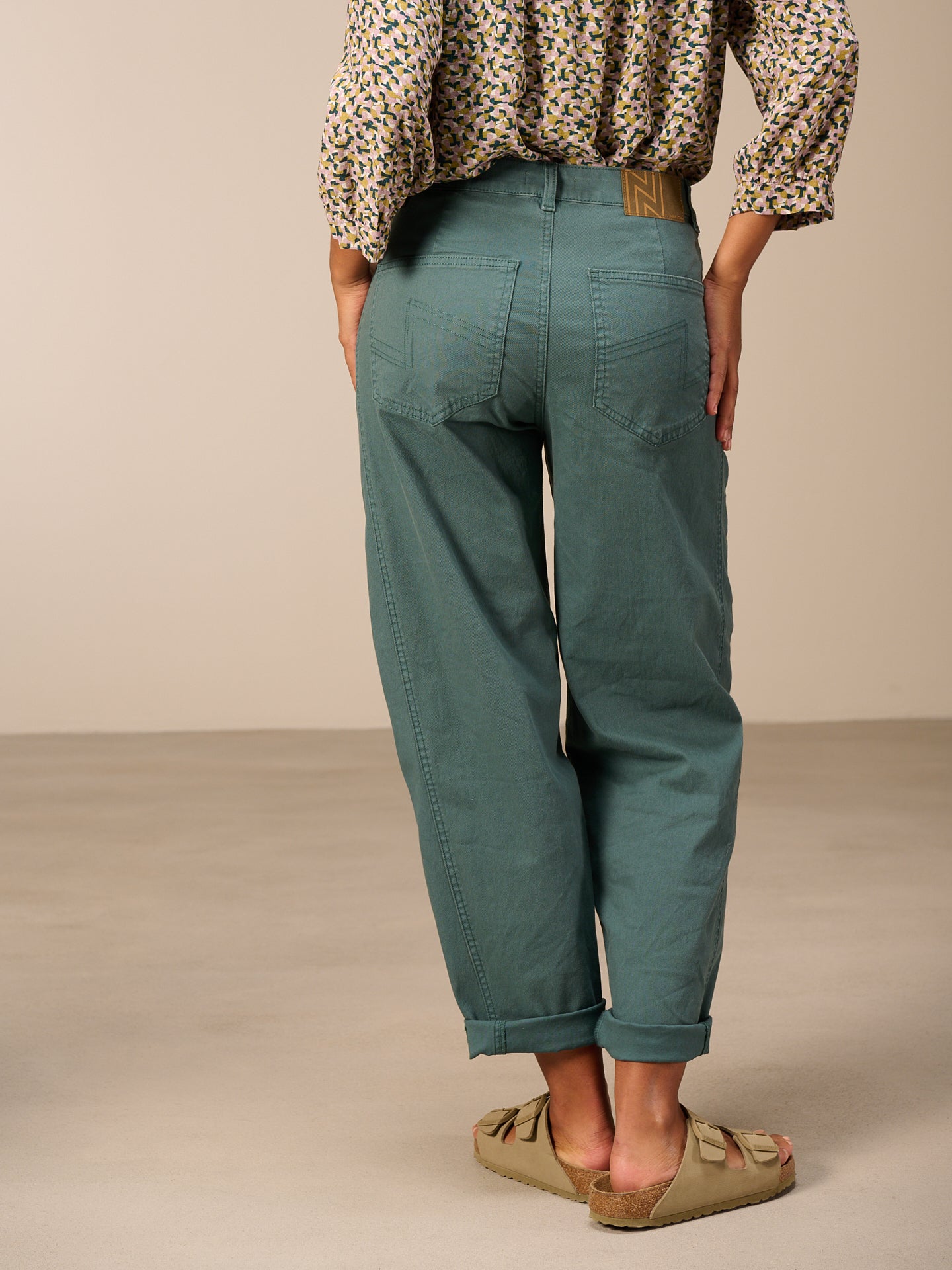 Pantaloni barrel fit