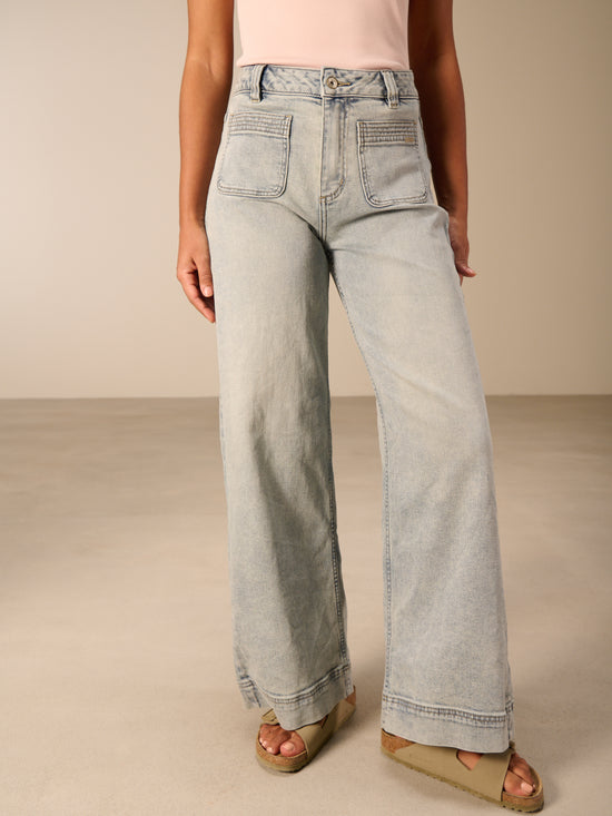 Wide-leg jeans