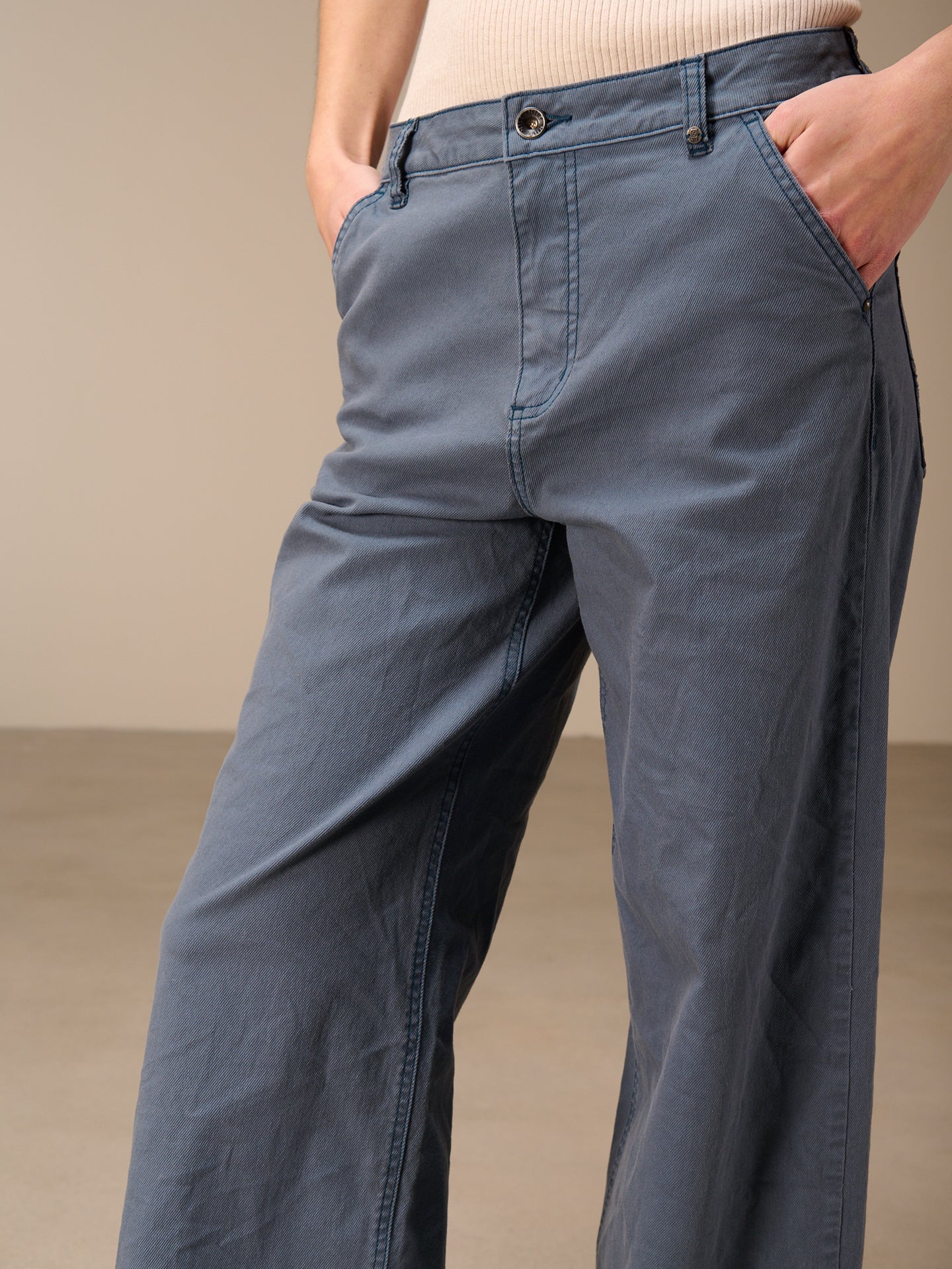 Wide-leg trousers