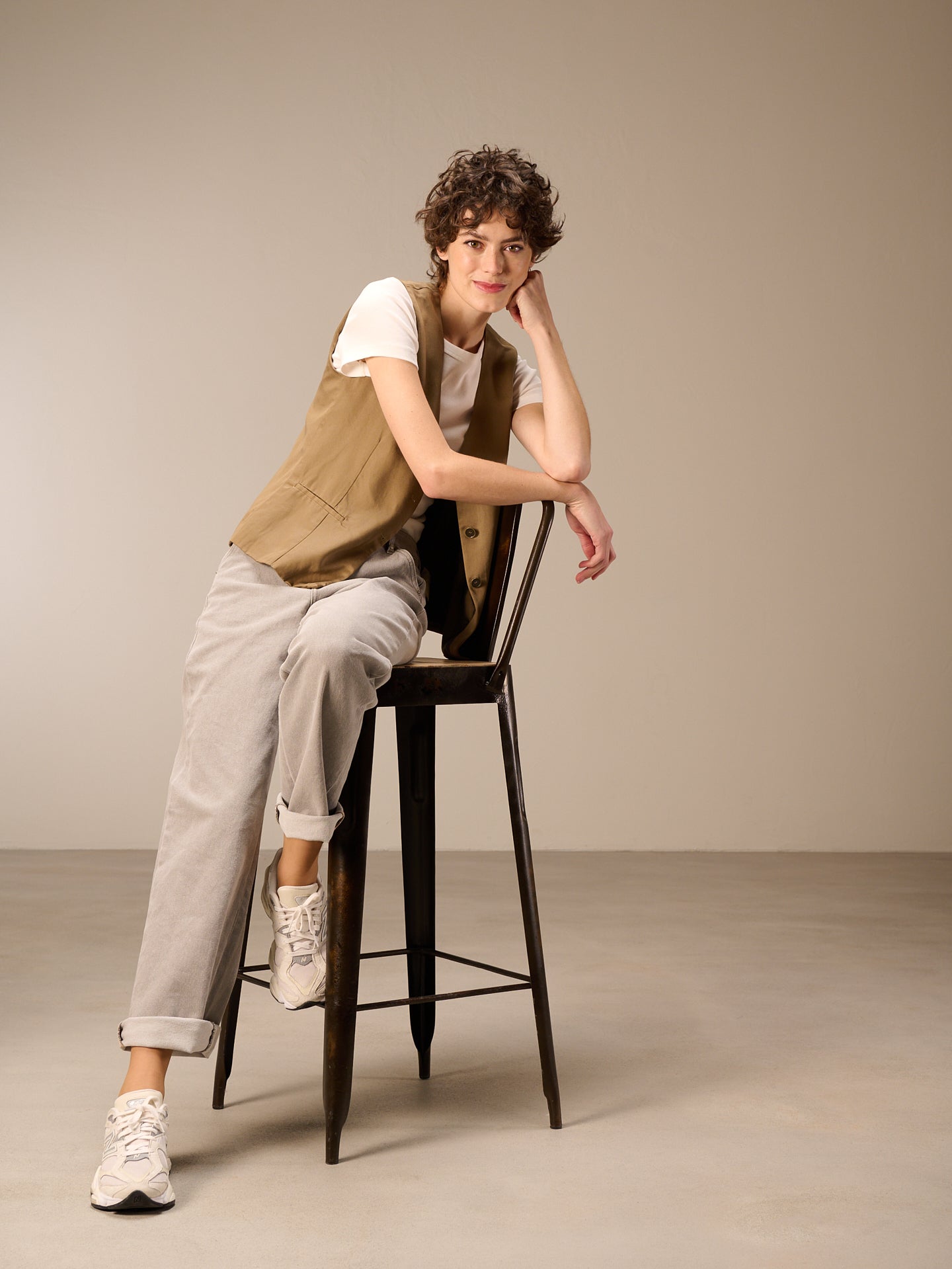 Straight-leg jeans