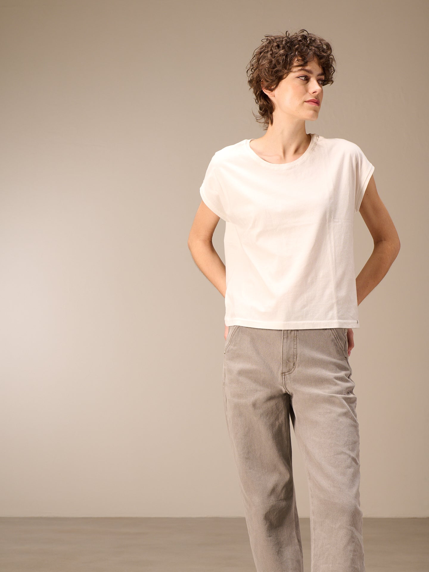 T-shirt à manches coupées raccourcies