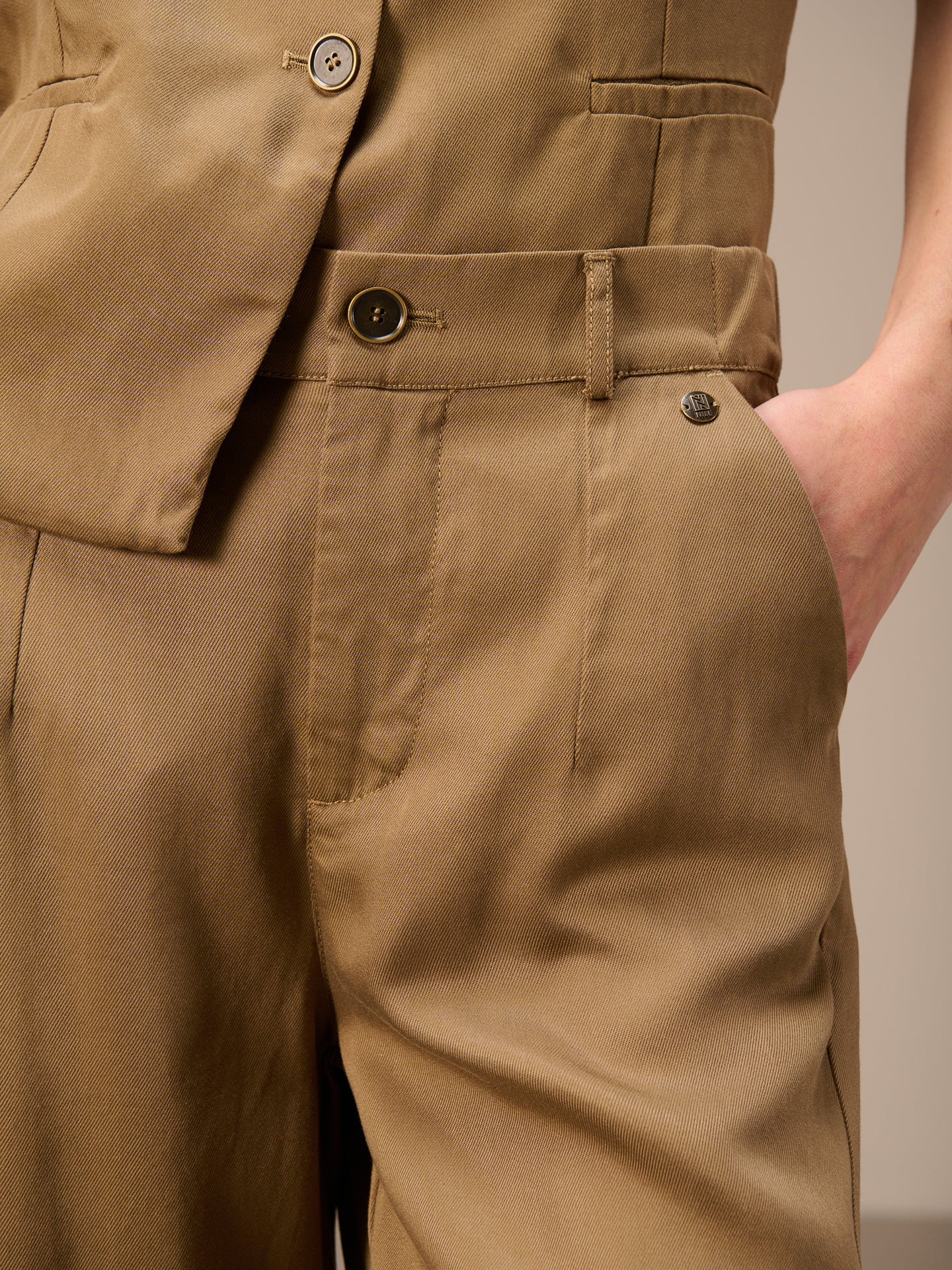 pantalon wide