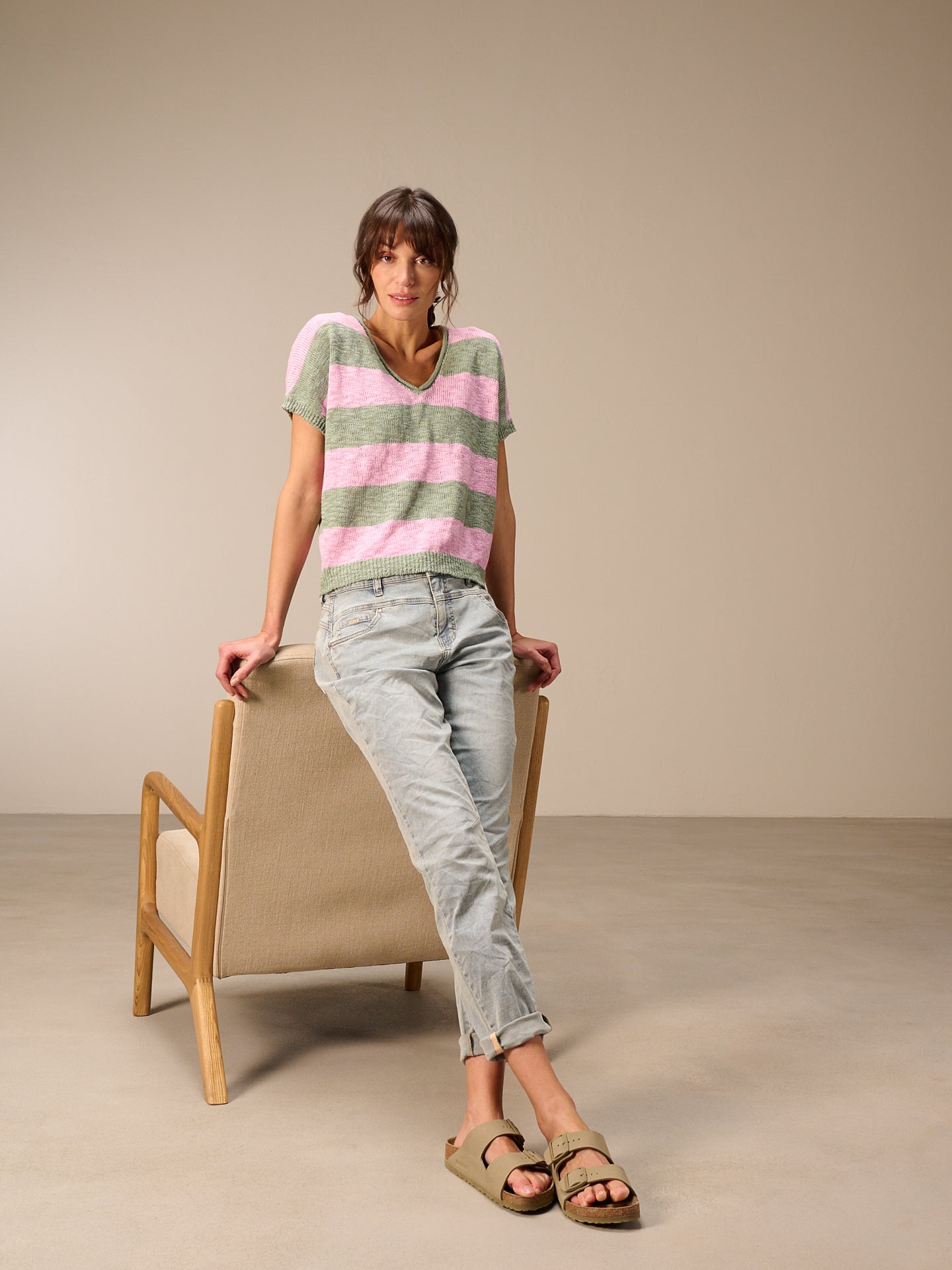 Smanicato con scollo a V