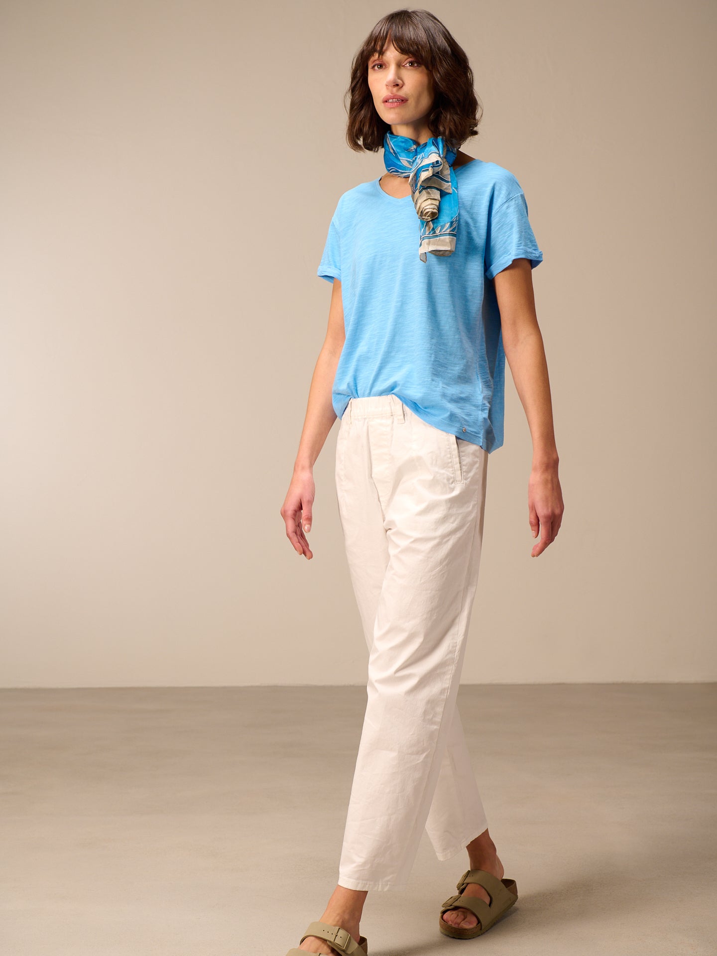 Maglietta con scollo a V