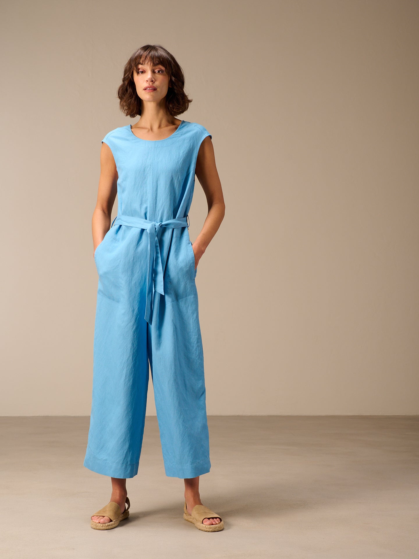 Tuta jumpsuit con cintura