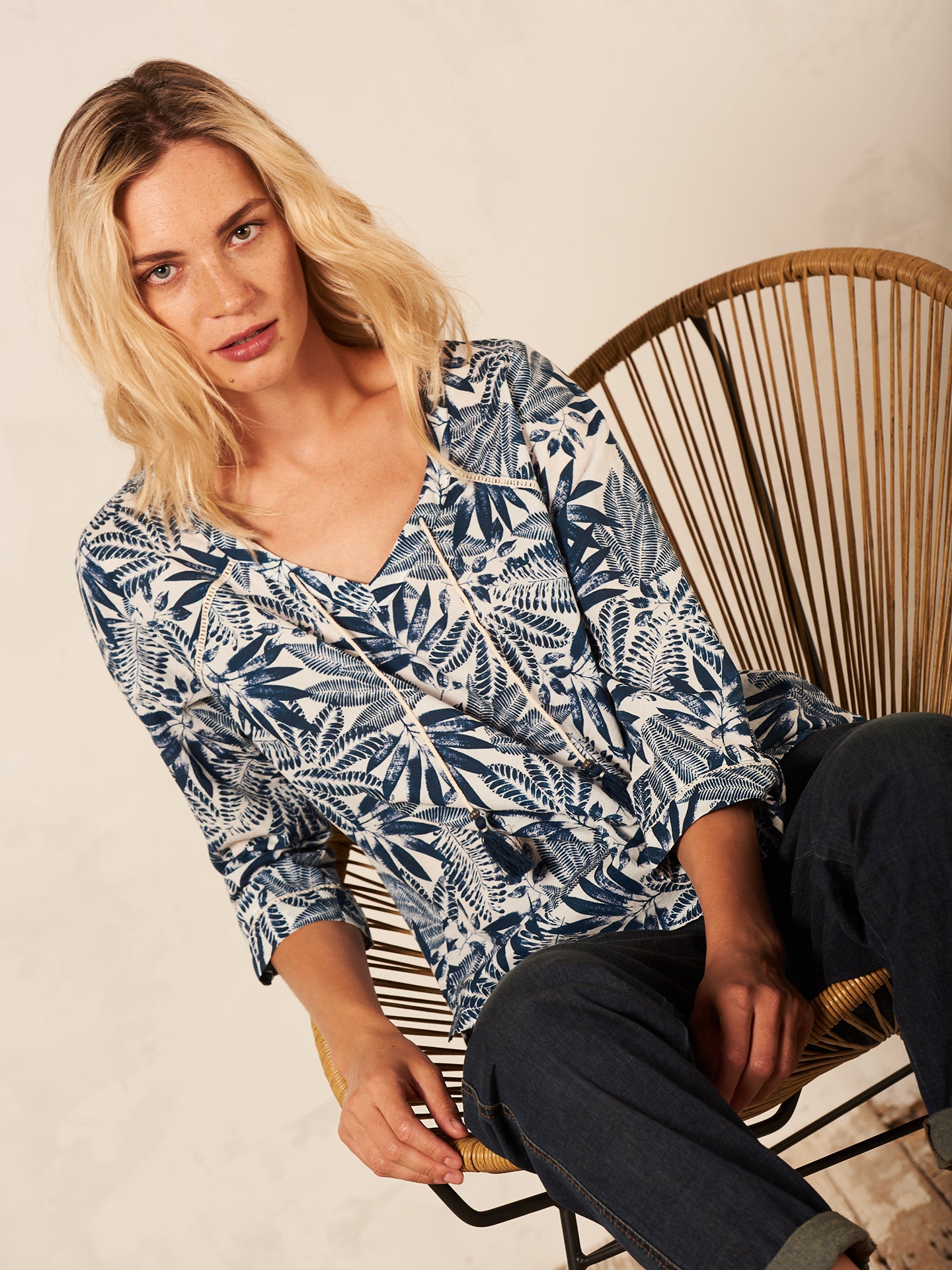 blouse avec col en V