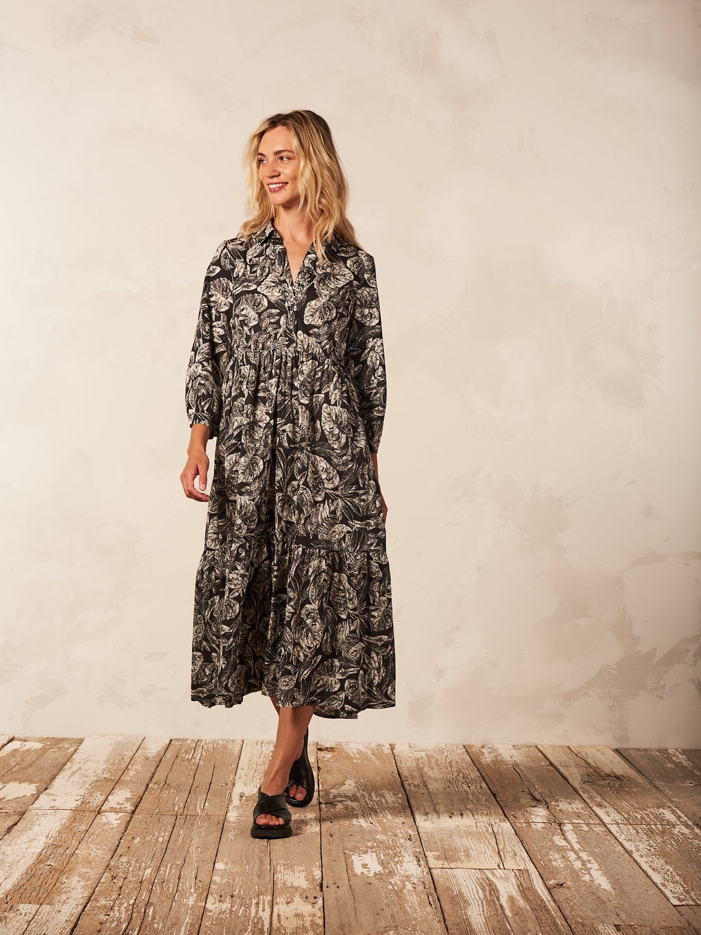 Kleid mit Kragen